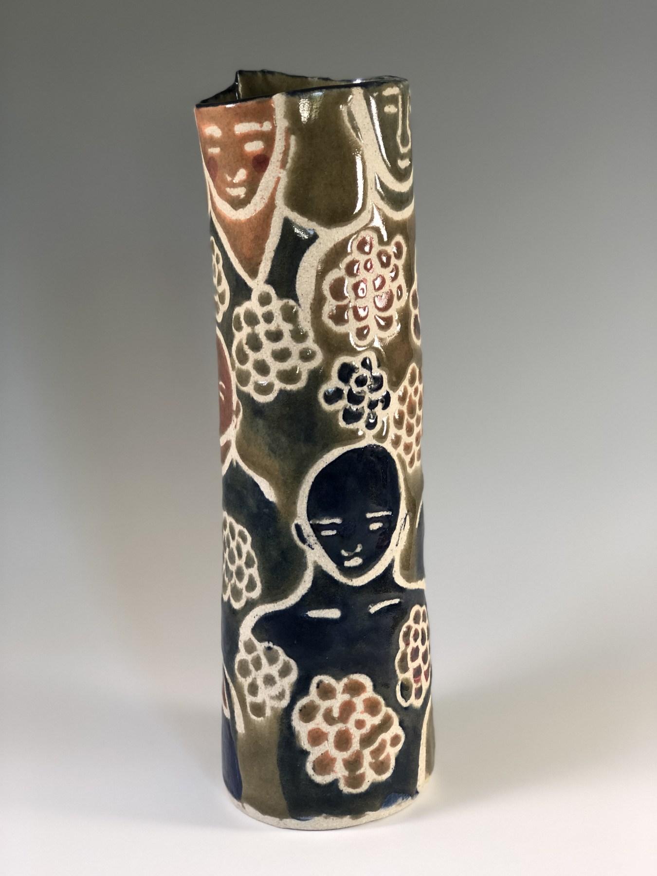 Tall Cylinder with People and Flowers - Gray Figurative Sculpture by Elizabeth Currer