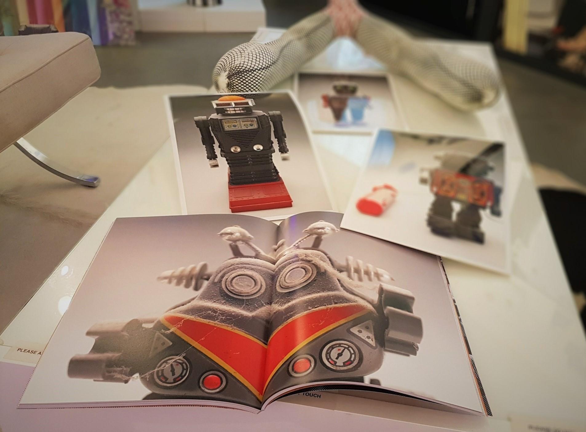 Sin título (de la serie ROBOTNICS) en venta 2
