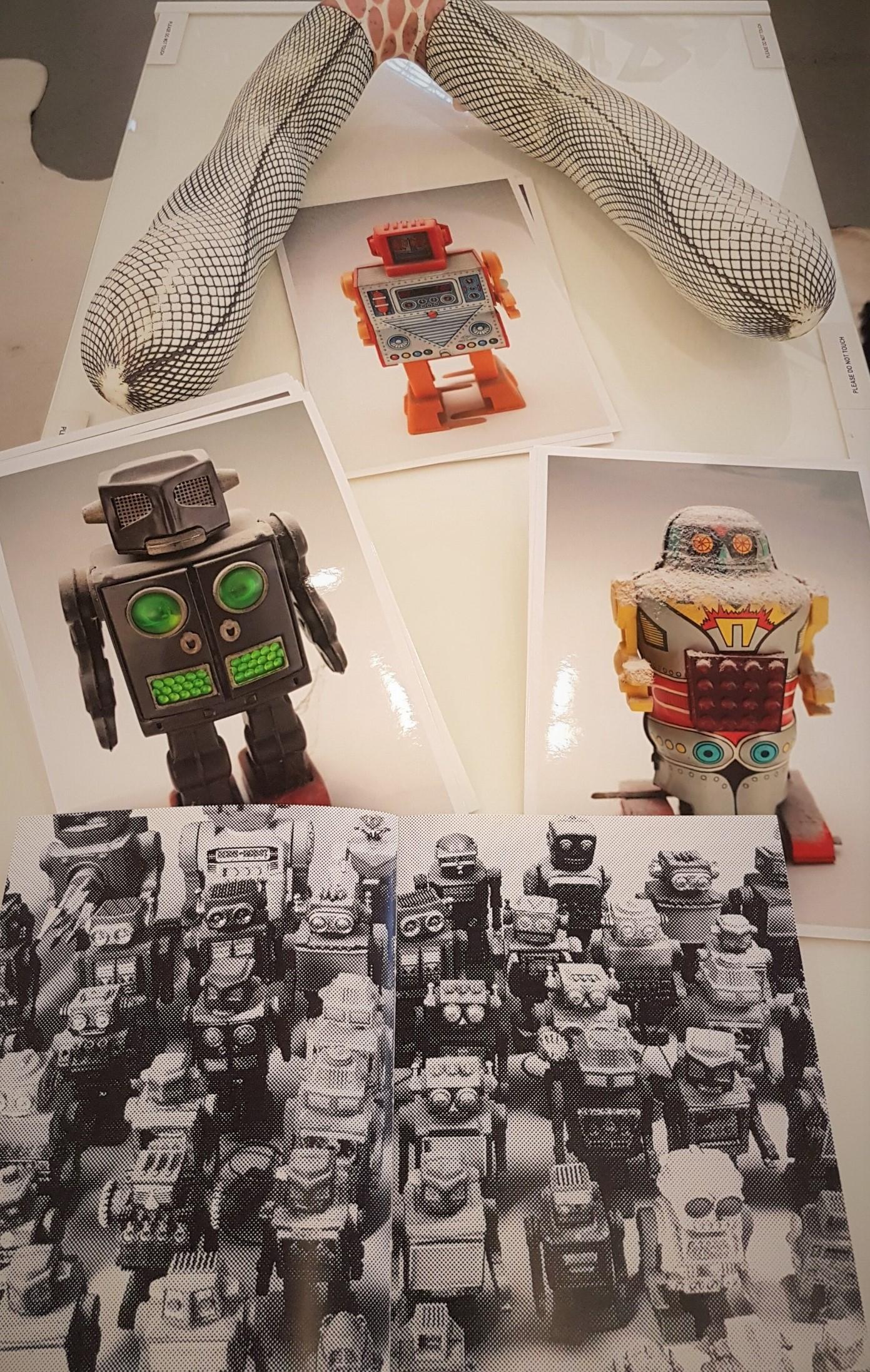 Sin título (de la serie ROBOTNICS) en venta 3