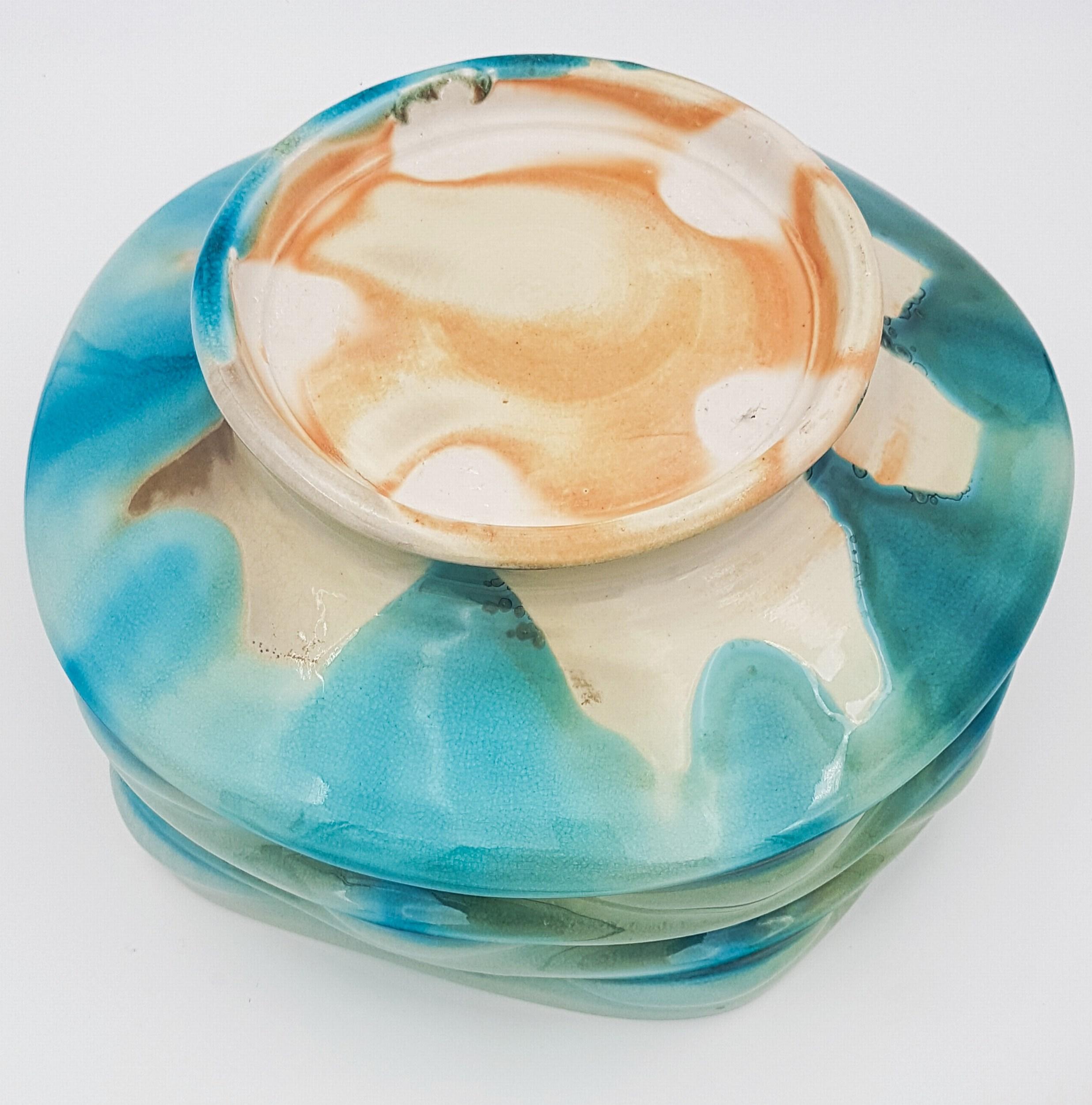 Large Bowl (Aqua) - Contemporary Sculpture by Ben Bates