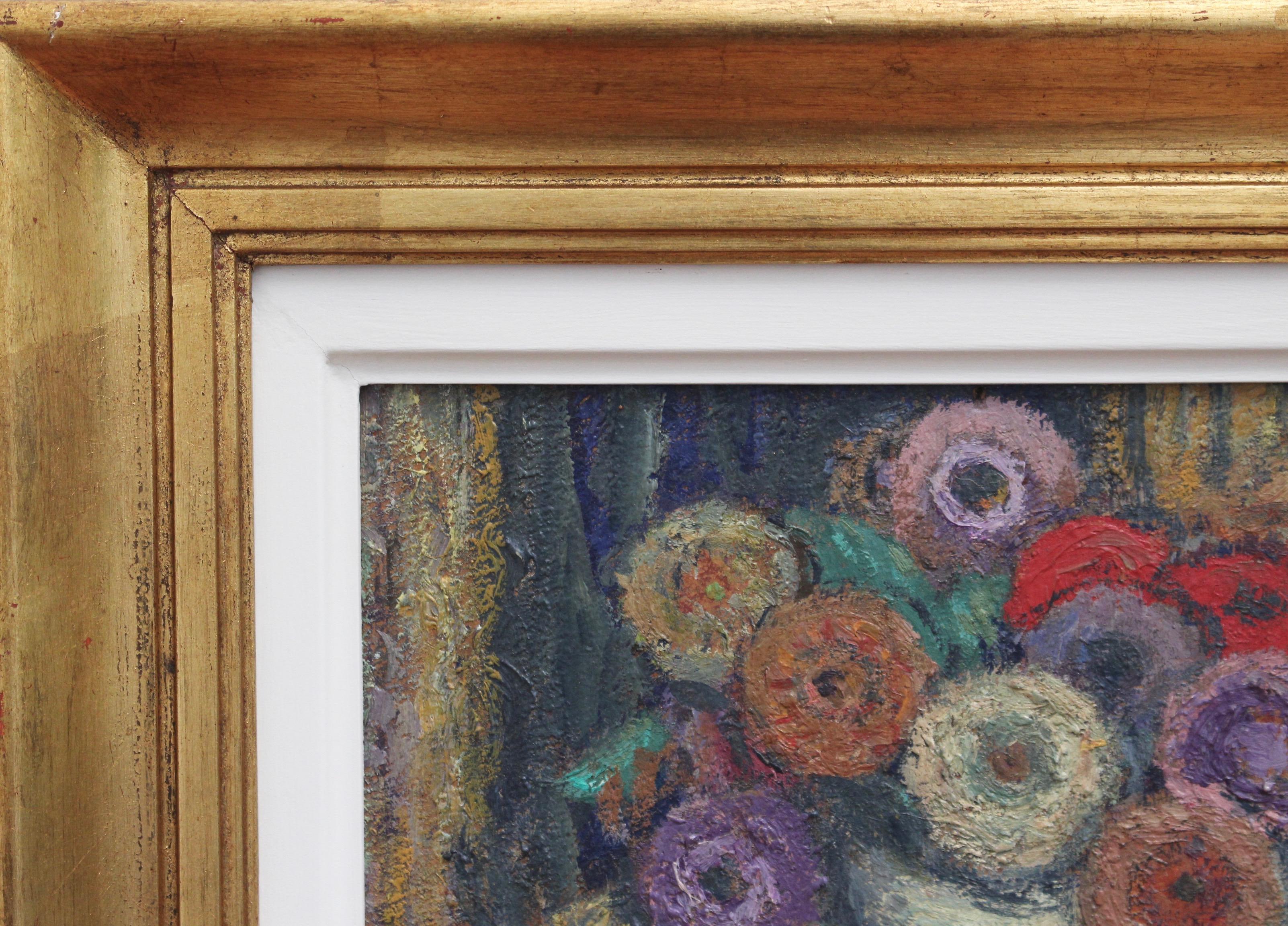 „Stilleben mit Früchten und Blumen“:: Öl auf Karton:: Juliette Roche-Gleizes zugeschrieben (um 1930).  Eine weitere lebendige:: farbenfrohe Darstellung von Ranunkeln in einem weißen Pflanzgefäß auf dem Tisch mit Obst und Gemüse. Dieses Gemälde ist