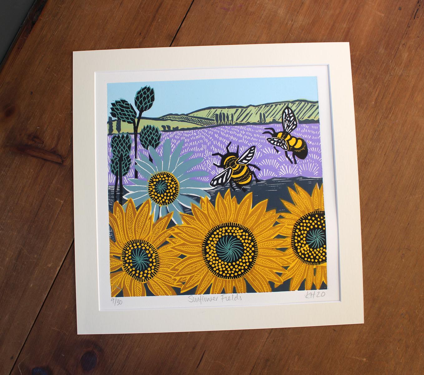 Campi di girasoli di Kate Heiss, Arte dei girasoli, Lavanda, Arte delle api, Arte dei calabroni in vendita 2