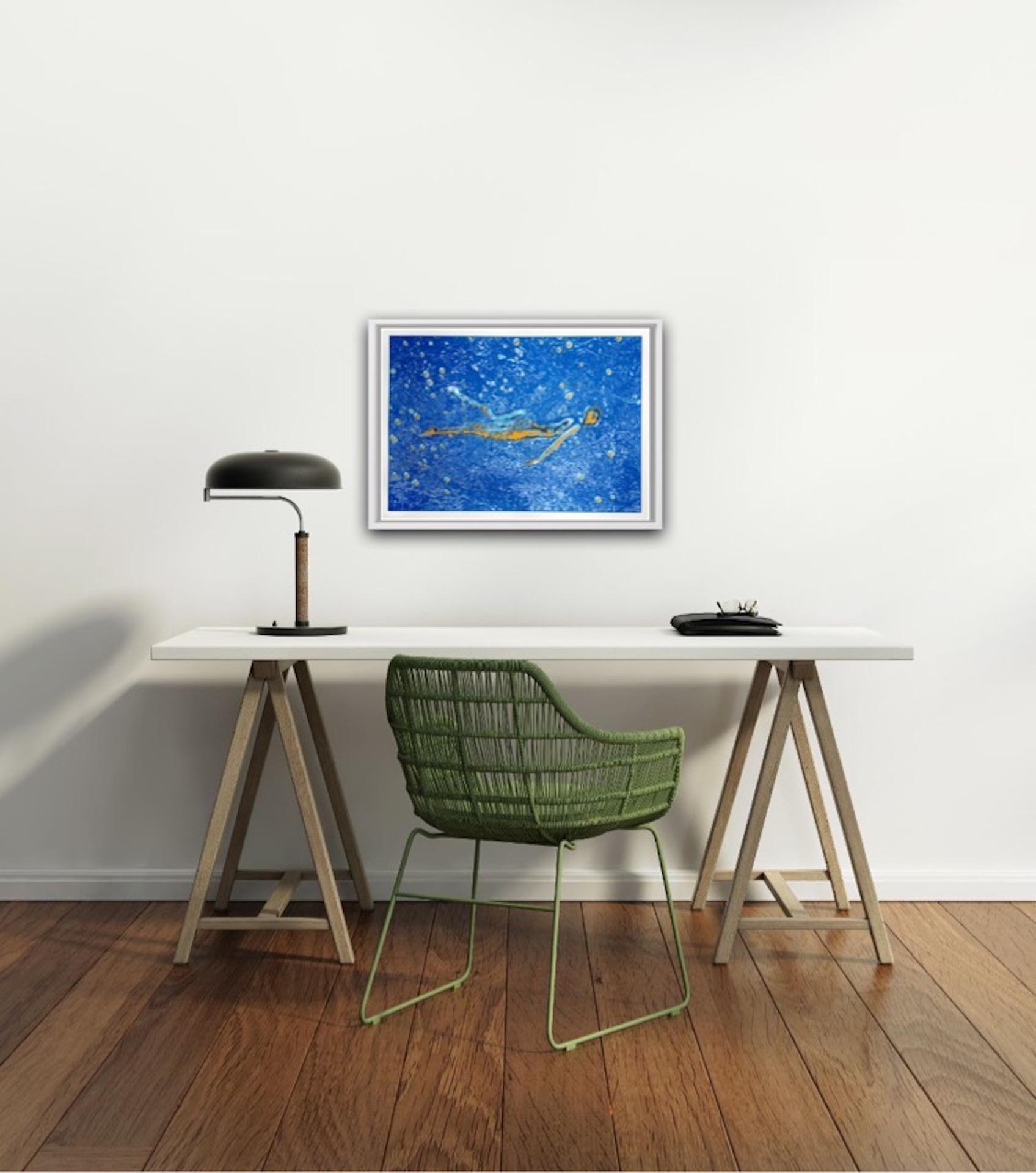 Nadador BY CHRIS KEEGAN, Edición Limitada Impresión Contemporánea, Obra de Arte Asequible en venta 1