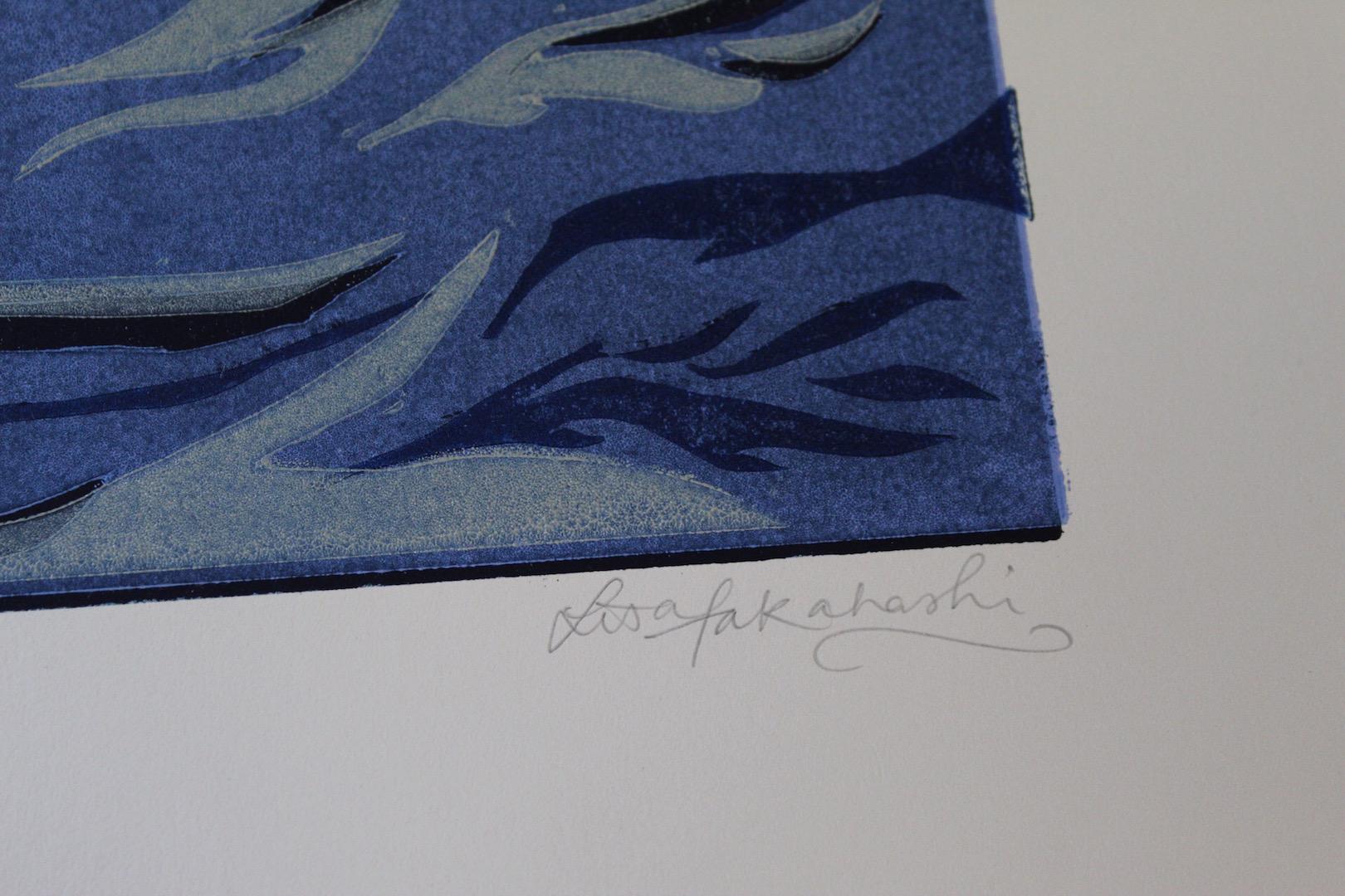 Lisa Takahashi, Los surfistas, Arte del paisaje marino, Arte asequible, Impresión en linograbado en venta 3
