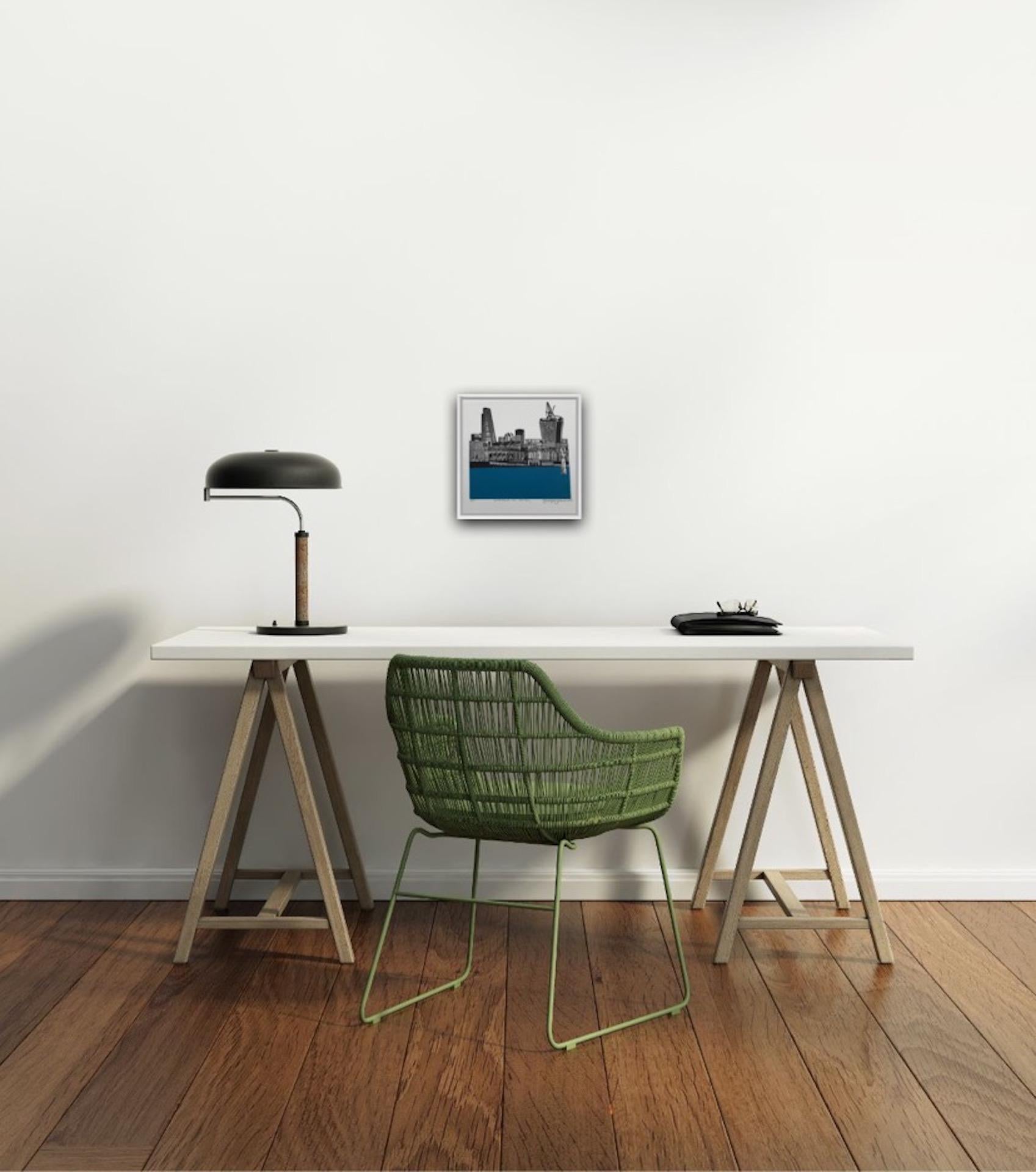 Jennifer Jokhoo, Riverbank SE1 (Petrol), Londoner Kunst, preiswerte Kunst, Stadtlandschaft im Angebot 4