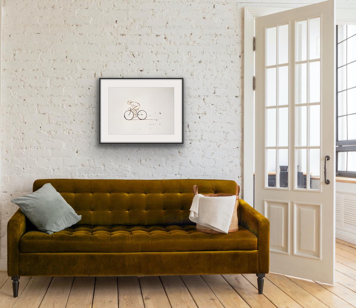 Couchtisch Espresso #12, Eliza Southwood, Originalzeichnung, Kaffeekunst, Radfahrerkunst – Art von Eliza Southwood 