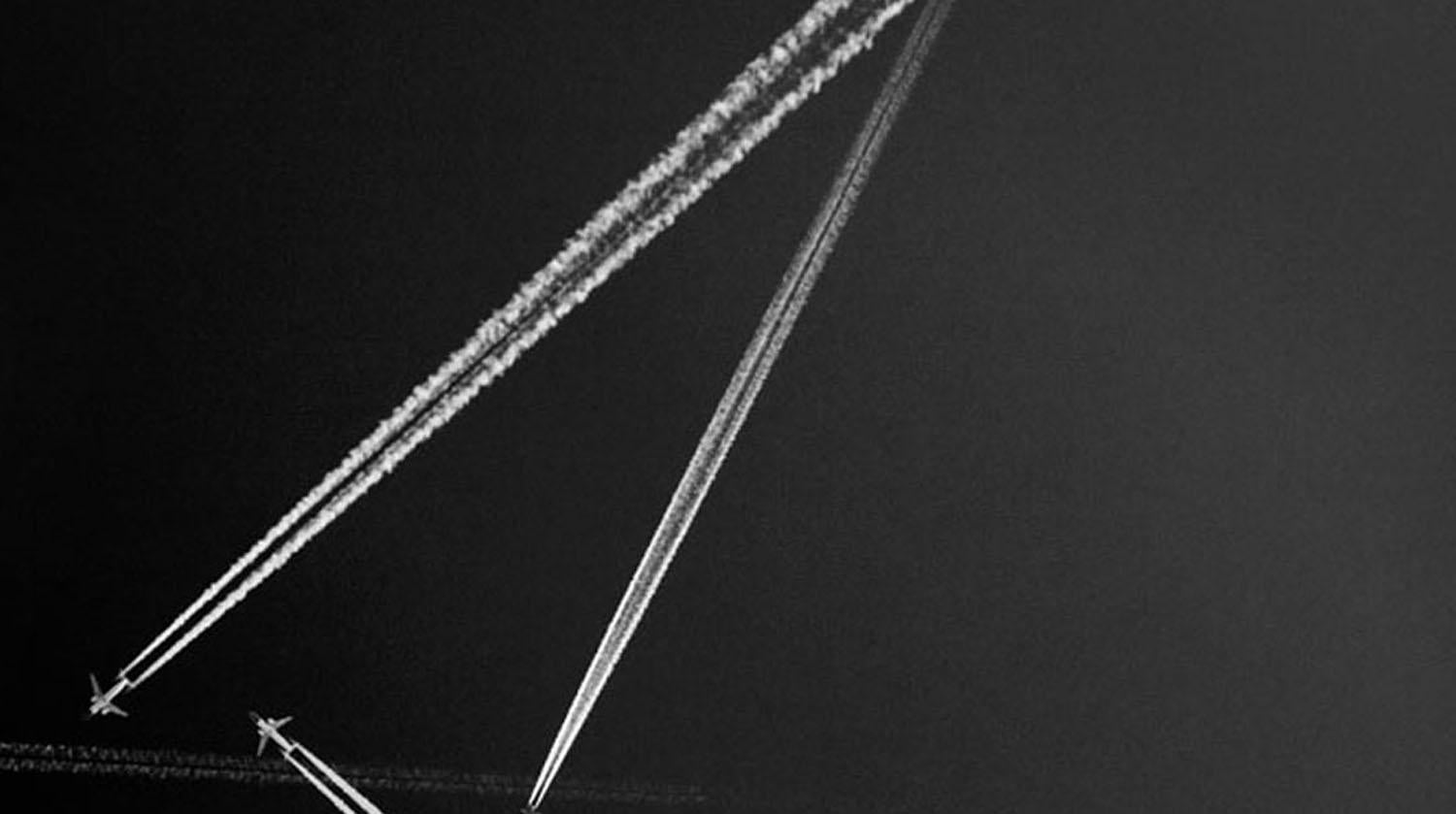 Flight II, Luftfahrtkunst, Flugzeugkunst, Original-Wolkenlandschaftsgemälde, Tom Sullam im Angebot 2