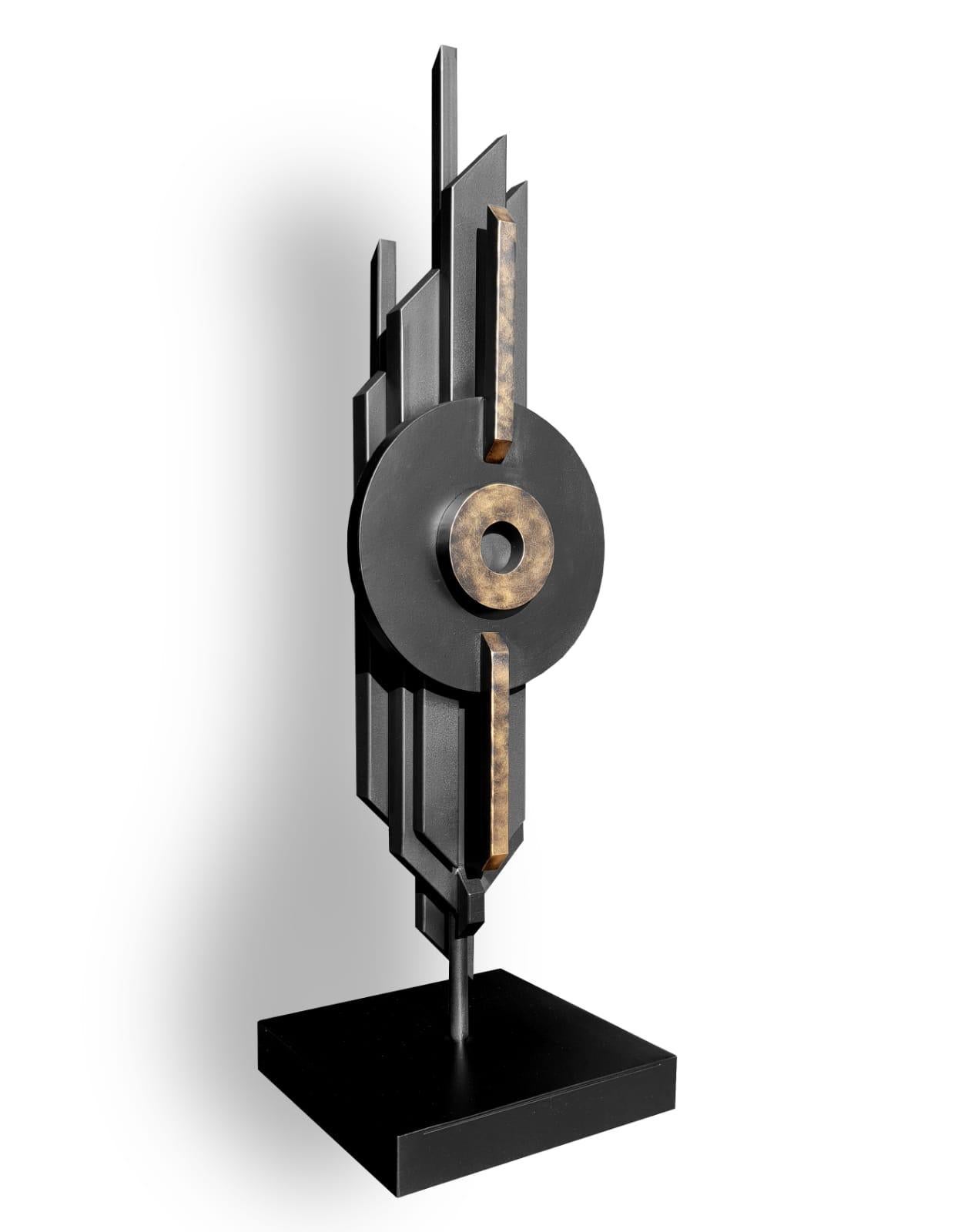 Guardian II - Sculpture by Xavier Magaldi