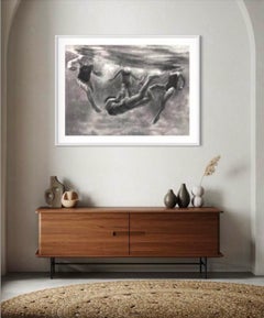 The Magic Cove, disegno realista a carboncino con nuotatori e riflessi sott'acqua