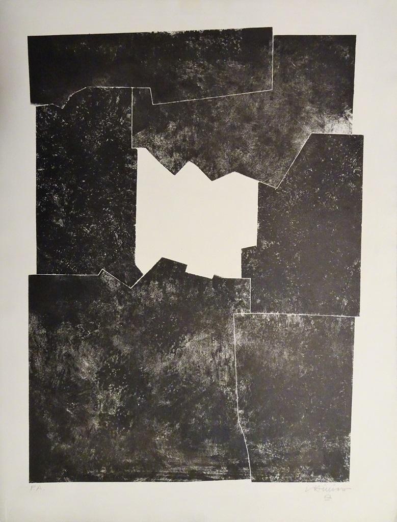 Sakon is an original artwork realized by Eduardo Chillida in 1968.
Lithograph on paper. Artist's Proof. Hand-signed by the artist on the lower right.
Excellent conditions.
Image Dimensions : 55 x 40 cm

The artwork represents an abstract composition