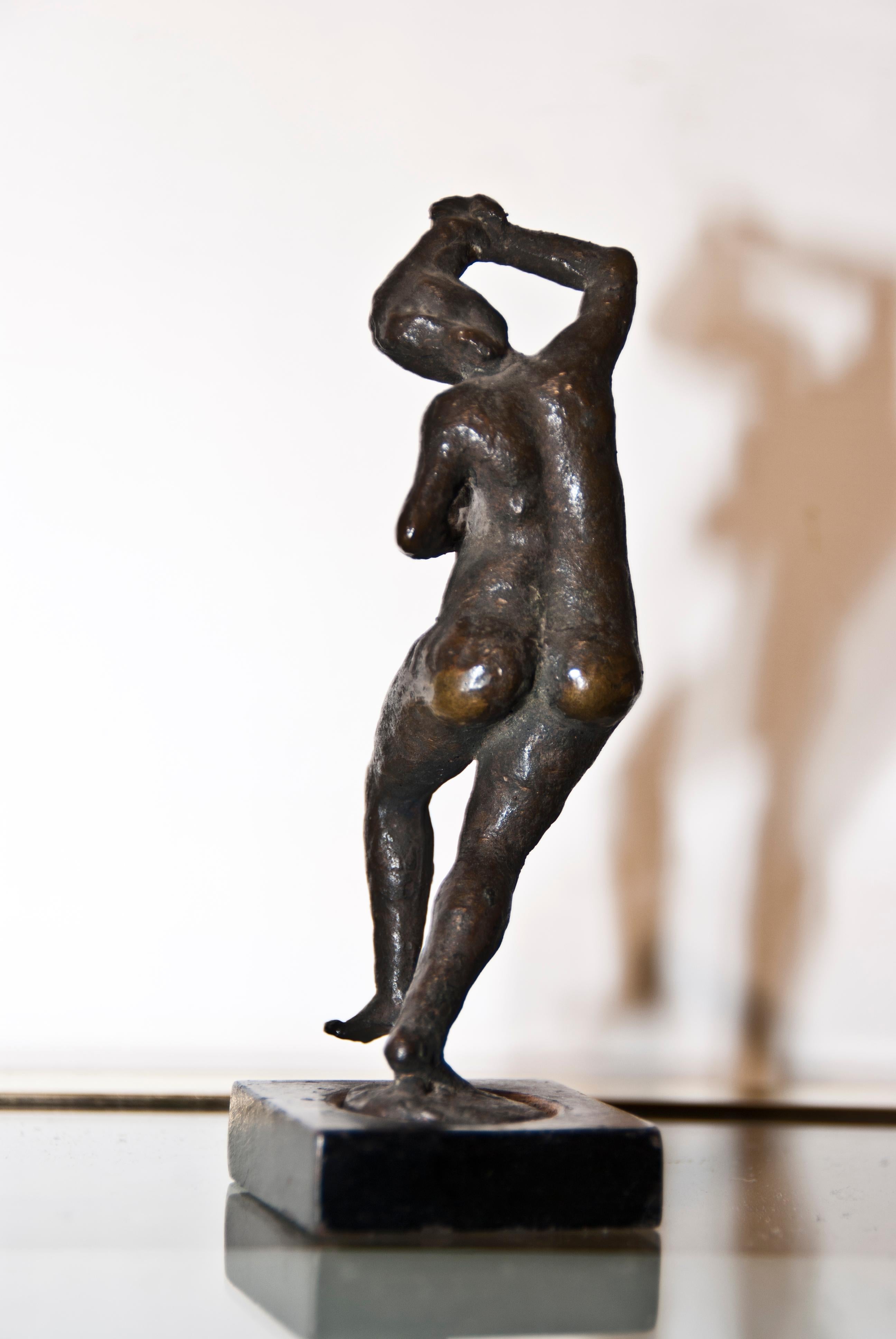 Bronze sculpture with wooden base. Signed and dated under the base.
Certificate of authenticity signed by the artist,
