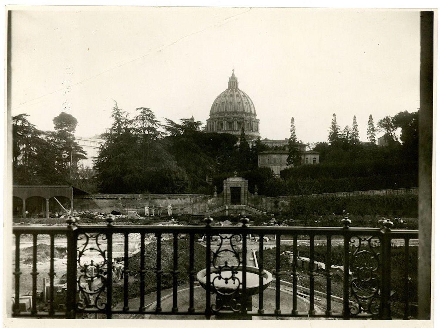 Giuseppe Felici Black and White Photograph - Vatican Square Garden - Vintage Photo by G. Felici - 1931