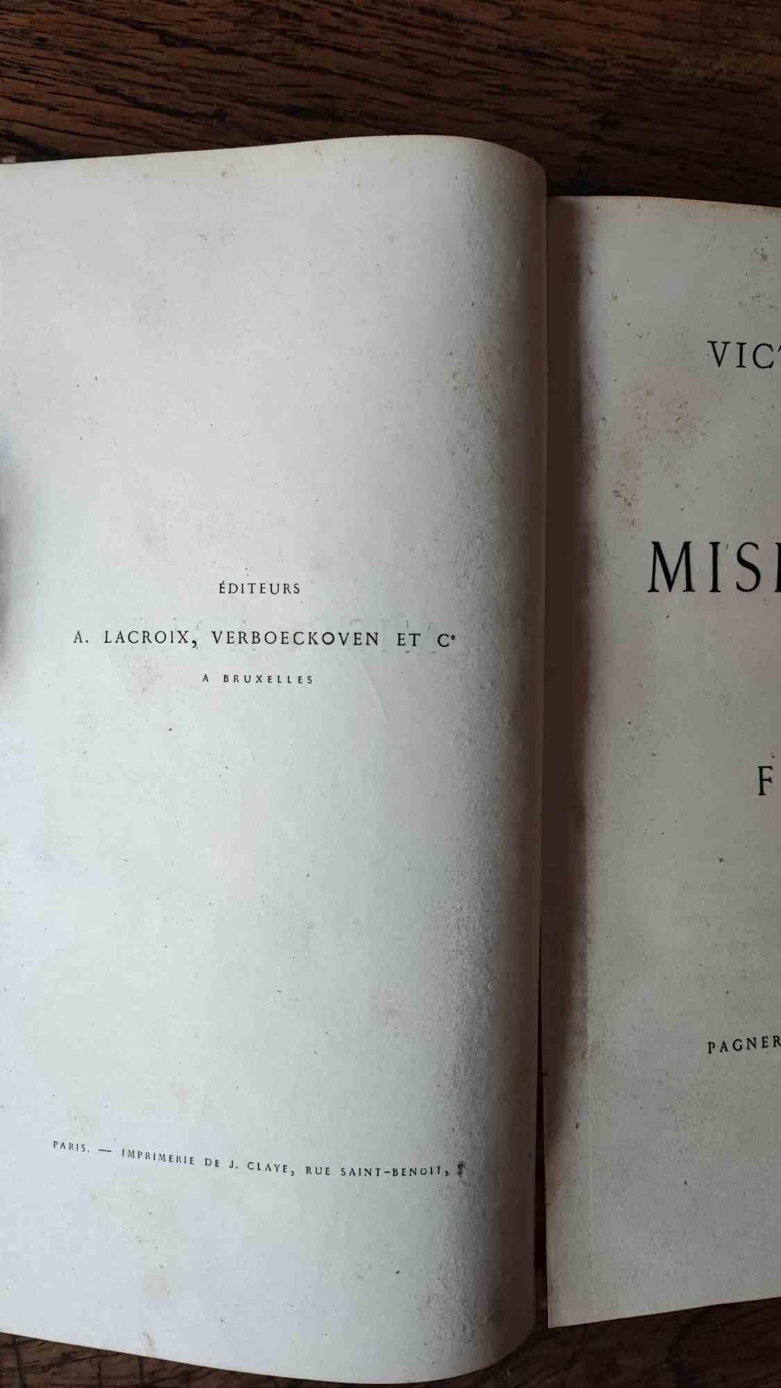 Les Misérables - Rare Book by Victor Hugo - 1862 For Sale 3