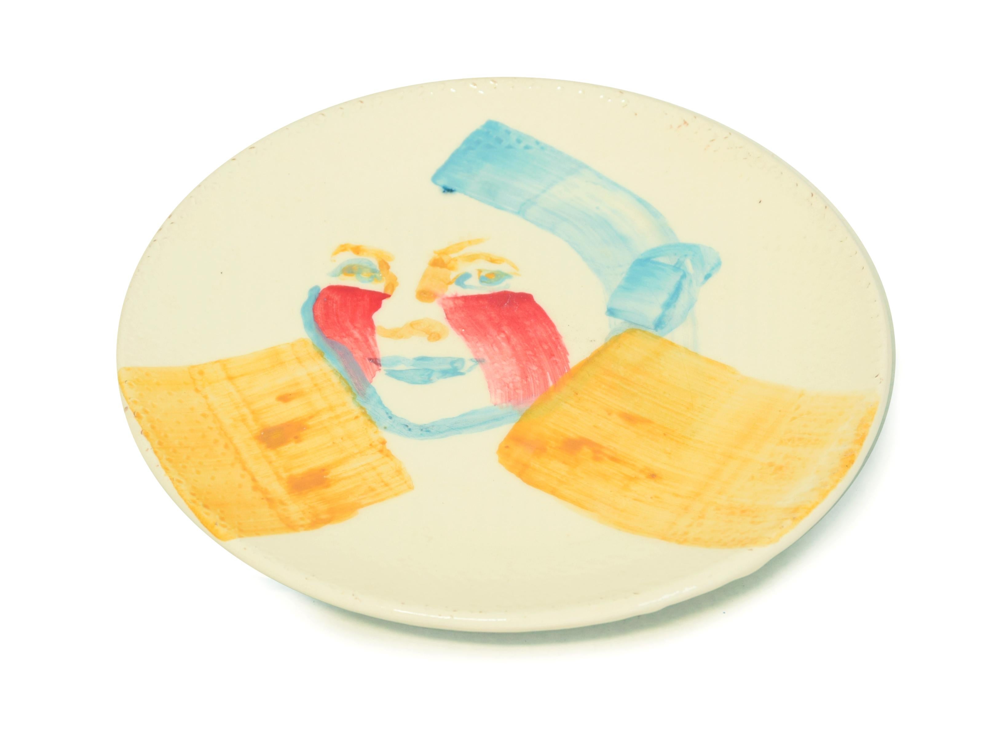 Laila - Original  Plato plano de cerámica hecho a mano por A. Kurakina - 2019 - Art Contemporáneo de Anastasia Kurakina
