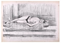 Vintage Femme Allongée - Charcoal  Drawing on Paper - Late 20th Century