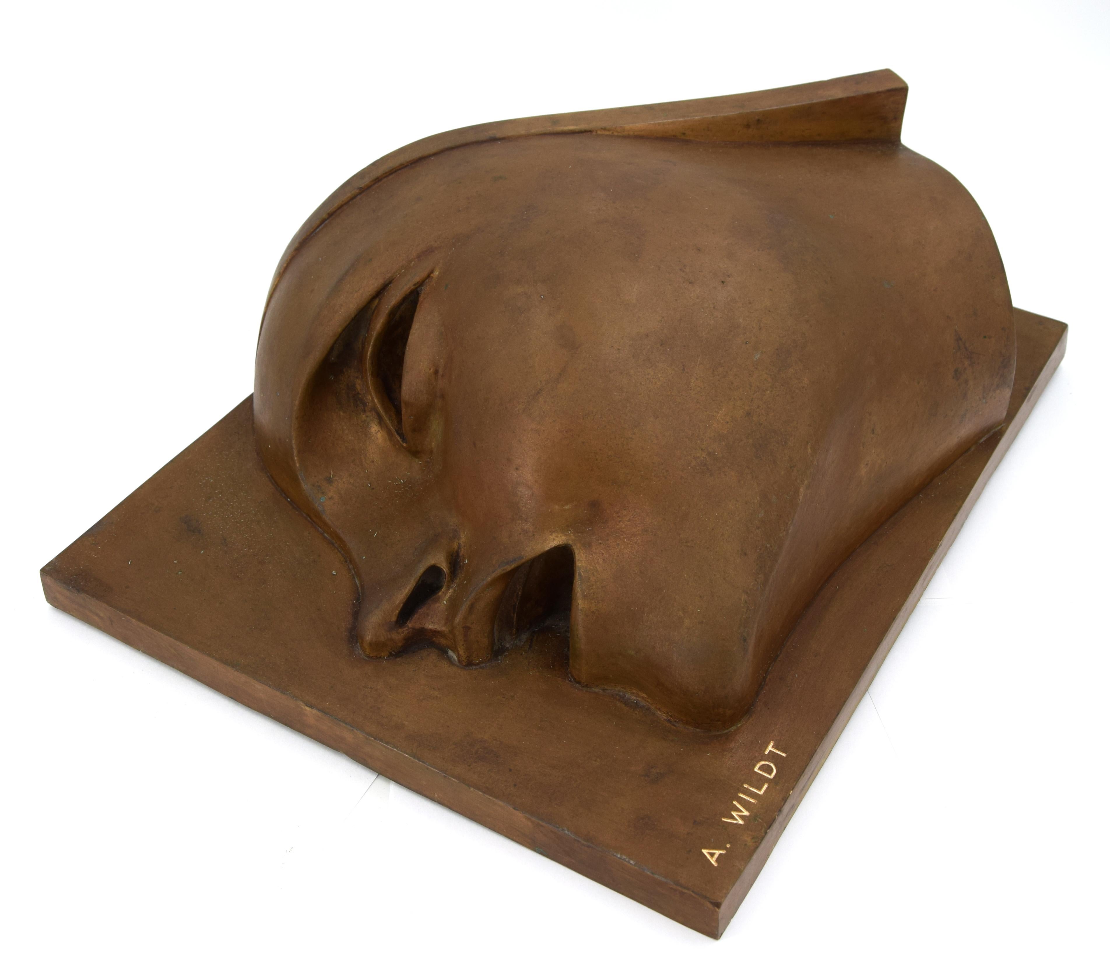 Seconda edizione di 6 copie più 3 Prove d'Artista, realizzata nel 1990 dopo la famosa scultura omonima realizzata da Wildt nel 1918/19. Autorizzato dagli eredi di Wildt, dal calco originale in gesso.
Numerati I/VI in numeri romani.
Condizioni