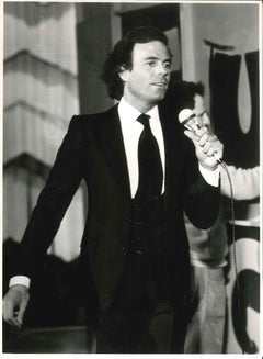 Julio Iglesias - Original Vintage Photograph - 1980