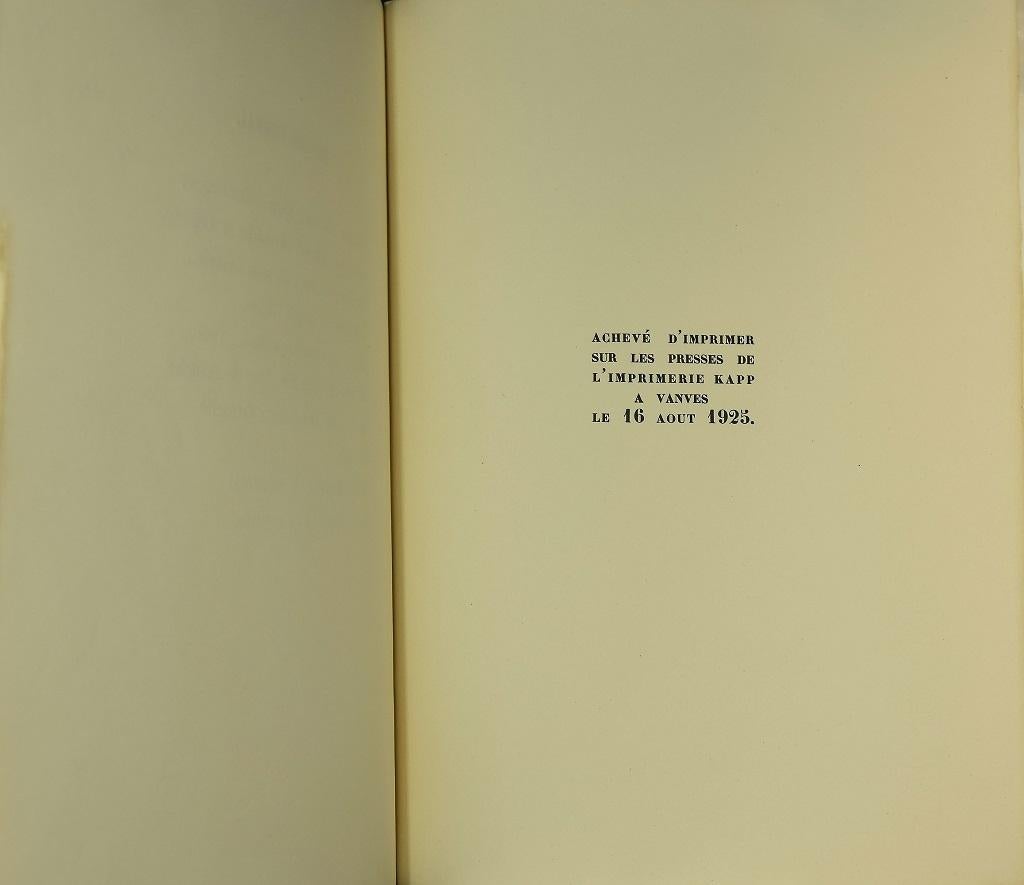 L'Ange Heureux est une œuvre originale surréaliste rare réalisée en France en 1925, écrite par Jean Cocteau avec un rayogramme original réalisé par Man Ray. 

Édition limitée à 350 exemplaires numérotés.

Publié par la Librairie Stock, Paris. 

Très