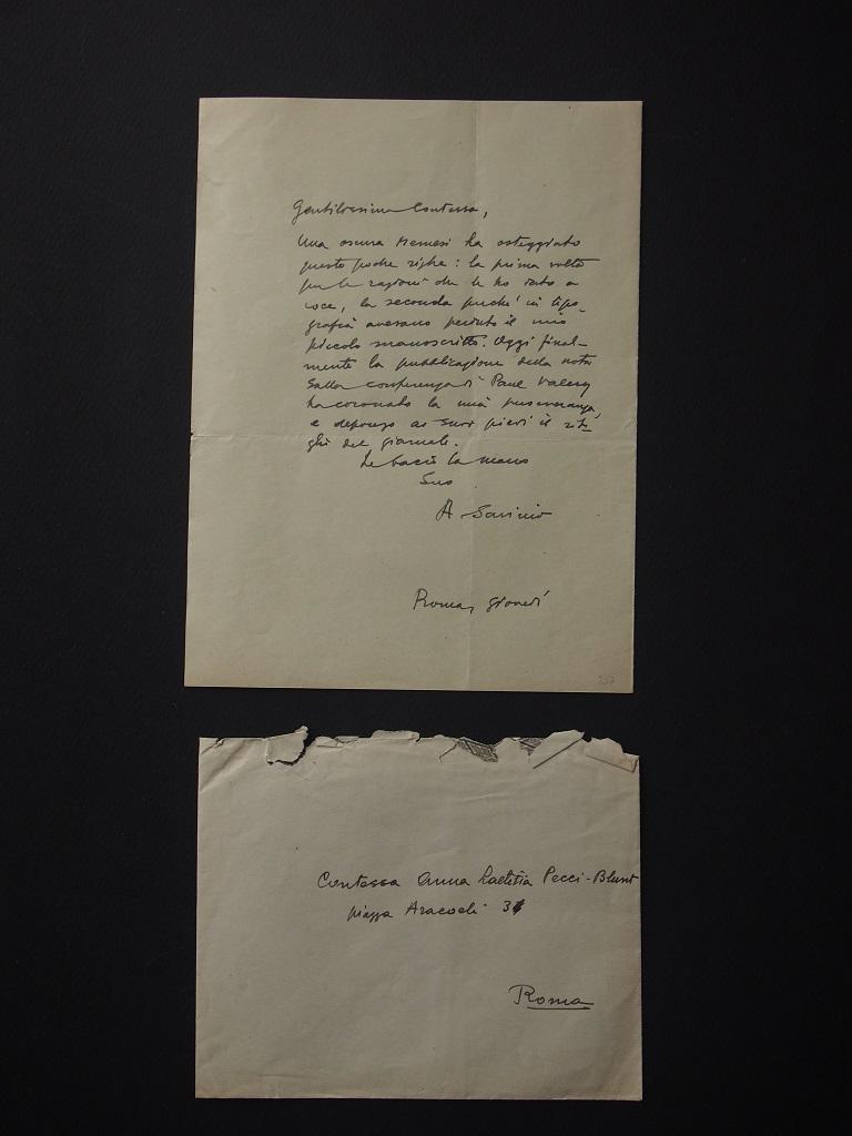 Lettre autographe signée par Alberto Savinio à la Comtesse A.L Pecci-Blunt.

1934 c.a. En italien. Une page, recto seul. Excellent état, y compris l'envellope d'origine.

L'intellectuel italien informe la comtesse et patronne des arts qu'un de ses