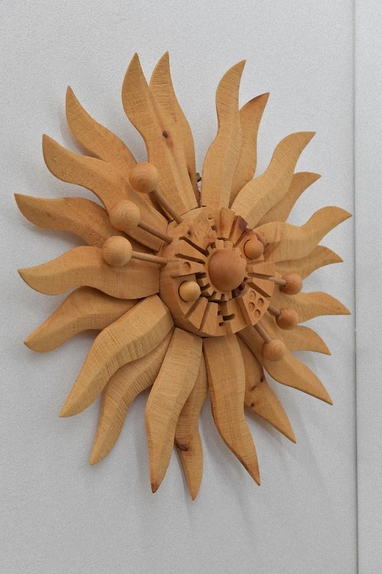 Sun is an original decorative object realized in the 2017 by Ferdinando Codognotto.

Original wood sculpture realized in swiss pine  expertly carved in the shape of sun.

Ferdinando Codognotto is an highly experienced sculptor with more than forty