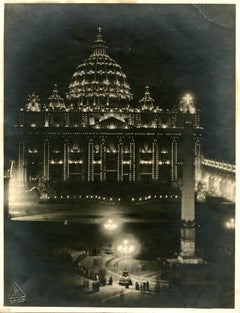 Electric lights in Saint Peter's Cathedral - by Luciano Morpurgo -1925