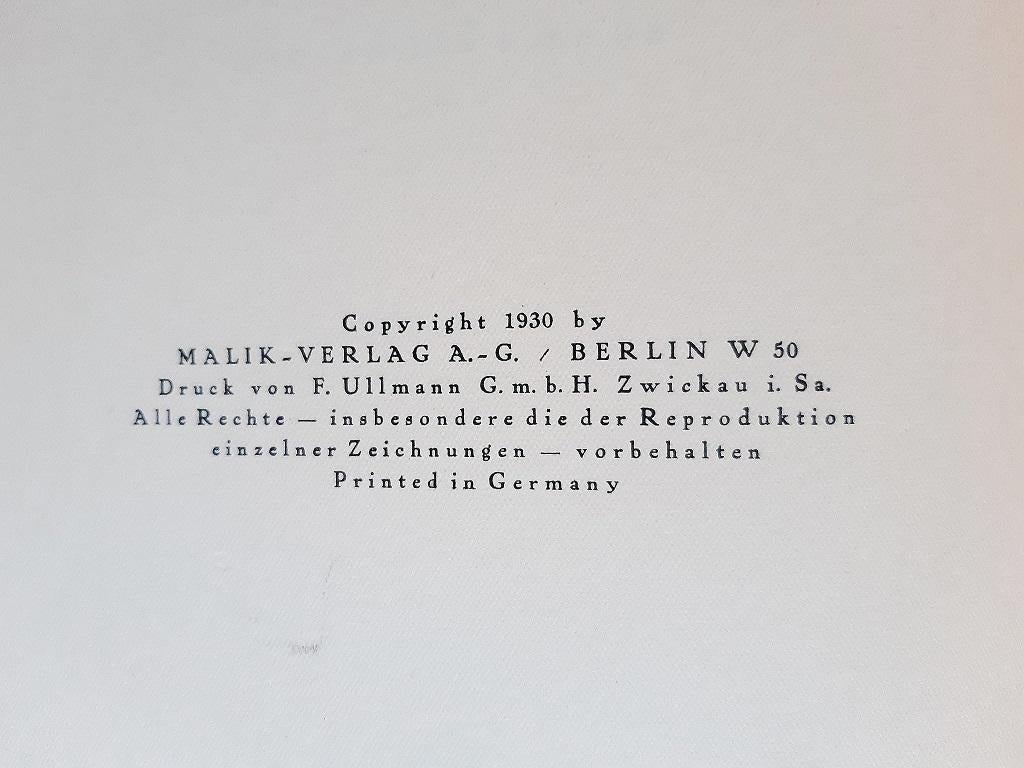 Das Neue Gesicht der Herrschenden Klasse is an original modern rare book illustrated by George Grosz (Berlin, 1823 - 1959, Berlin) in 1930.

Original First Edition.

Published by Malik, Berlin.

Format: in 4°.

The book includes 126 pages with 60