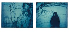 Die blaue Stunde  - Zeitgenössisch, Polaroid, Farbe, 21. Jahrhundert