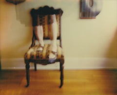 Balancing Act - Contemporain, Femme, Polaroid, Photographie, XXIe siècle