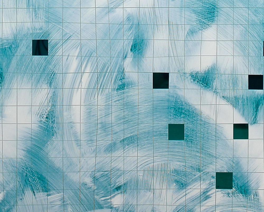Chaos & Chance (Abstraktes Gemälde) (Blau), Abstract Painting, von Tom Henderson