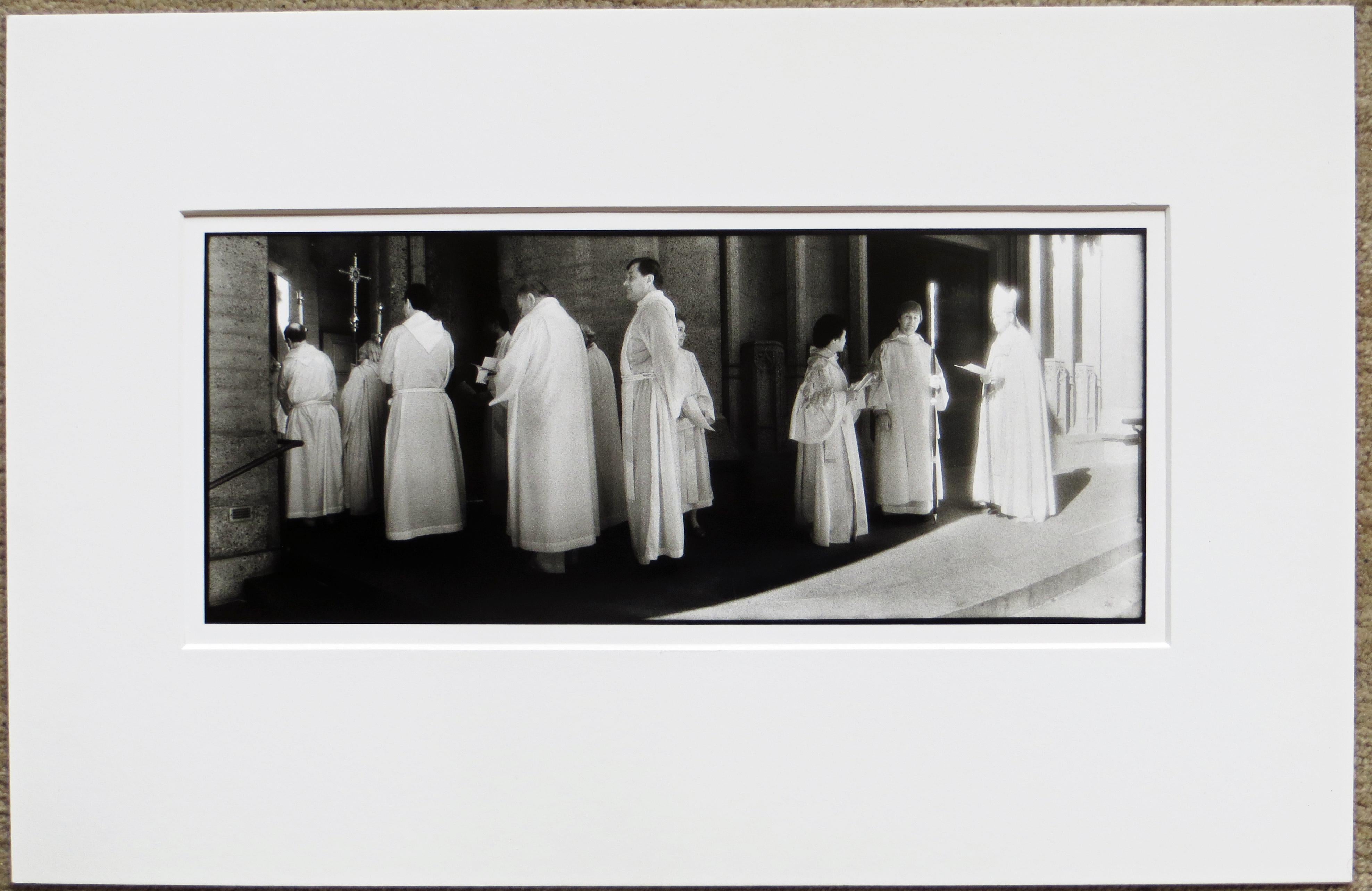 Ecumenisches Service, Grace Cathedral, San Francisco – Photograph von Geir Jordahl