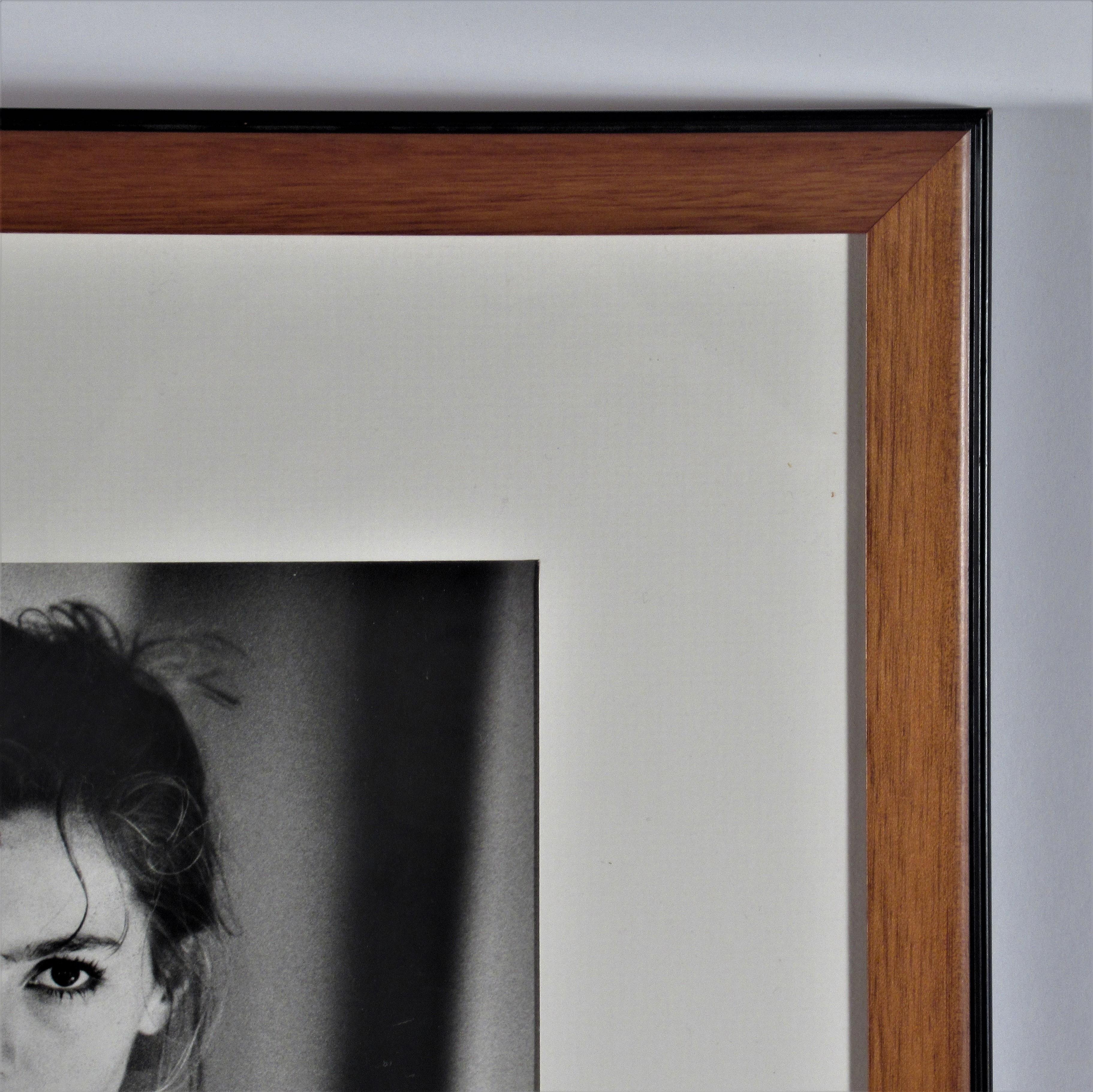 Sin título, Retrato de mujer - Black and White Photograph Gris de Michael Andreas Russ