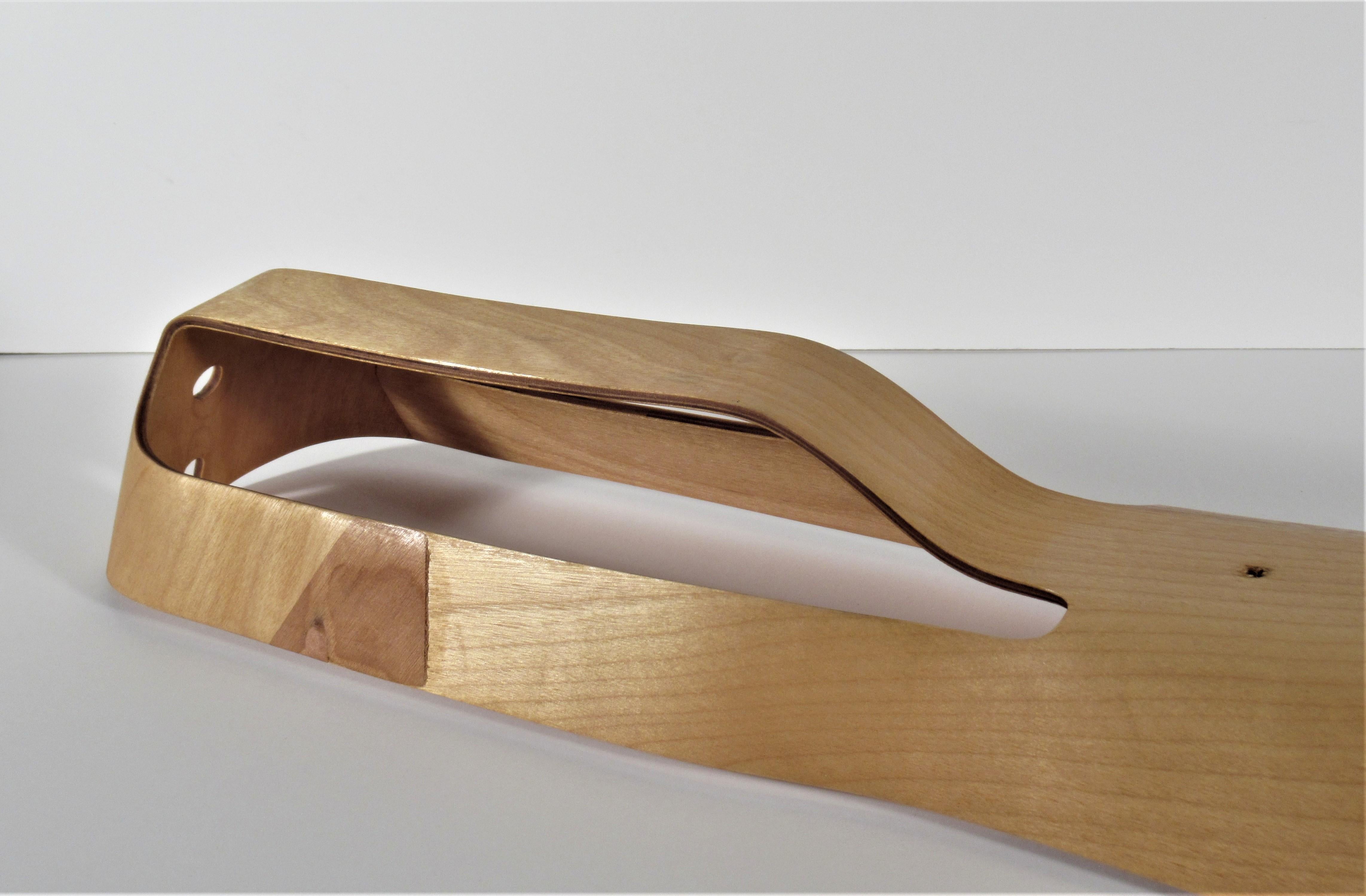 Molded birch plywood leg splint by Charles and Ray Eames 3