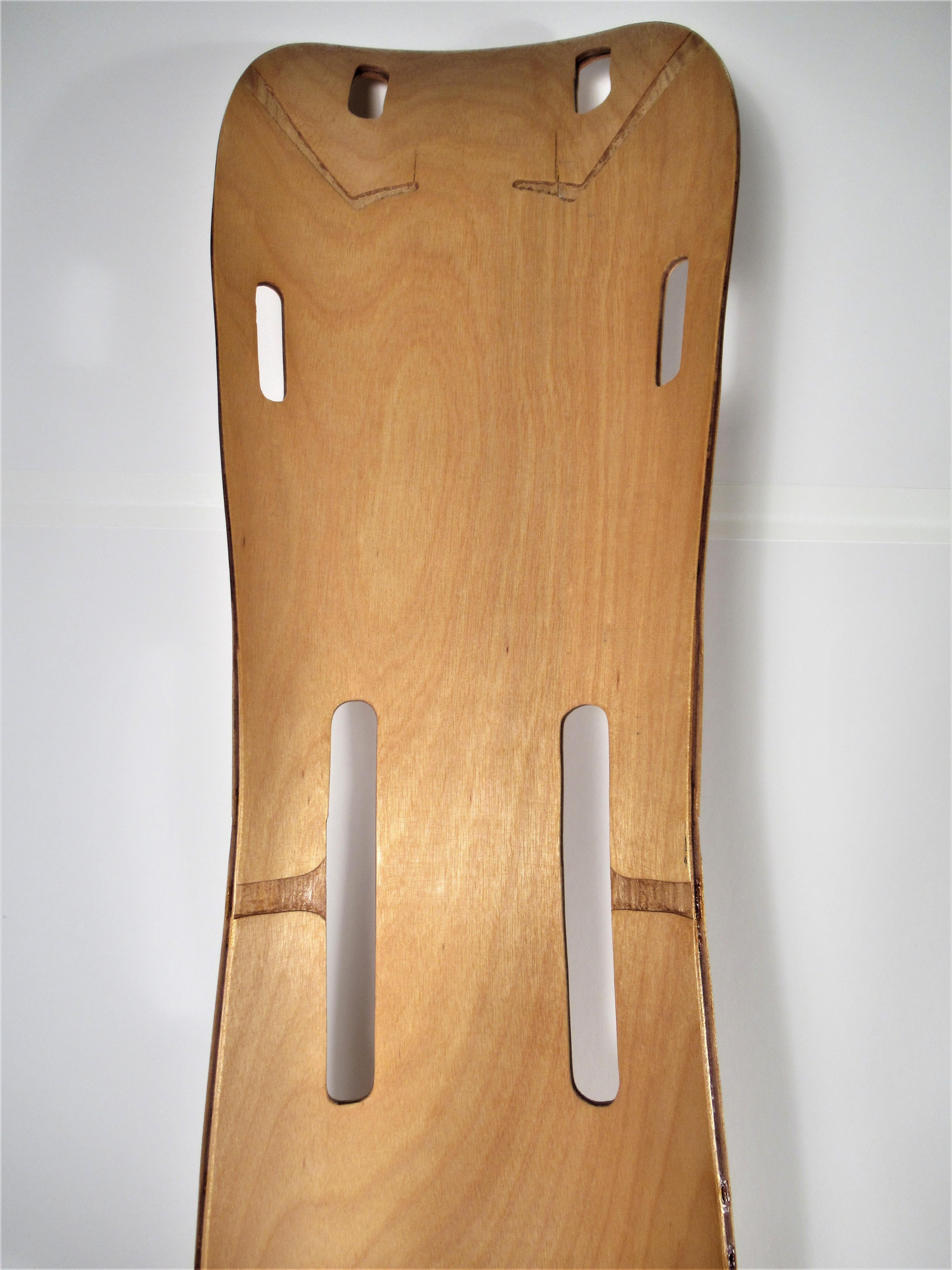 Molded birch plywood leg splint by Charles and Ray Eames 6