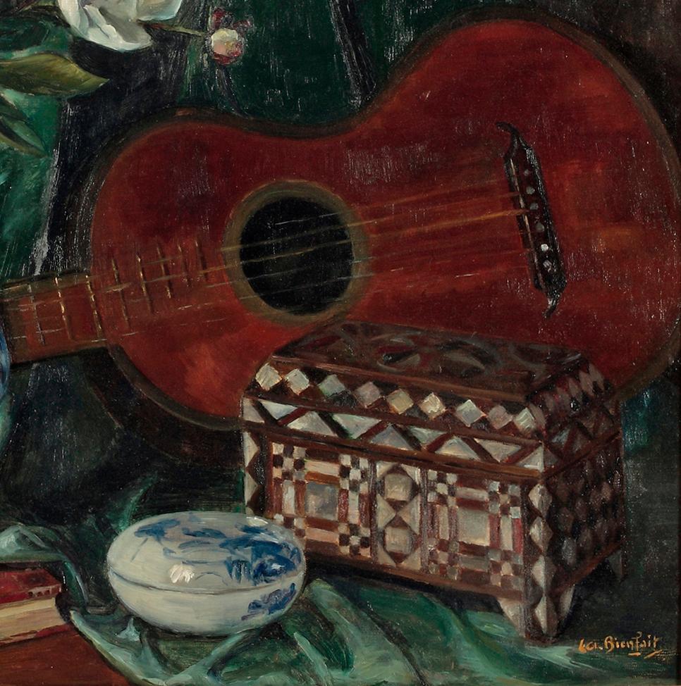 Stillleben mit Gitarre (Schwarz), Still-Life Painting, von Antoine Bienfait