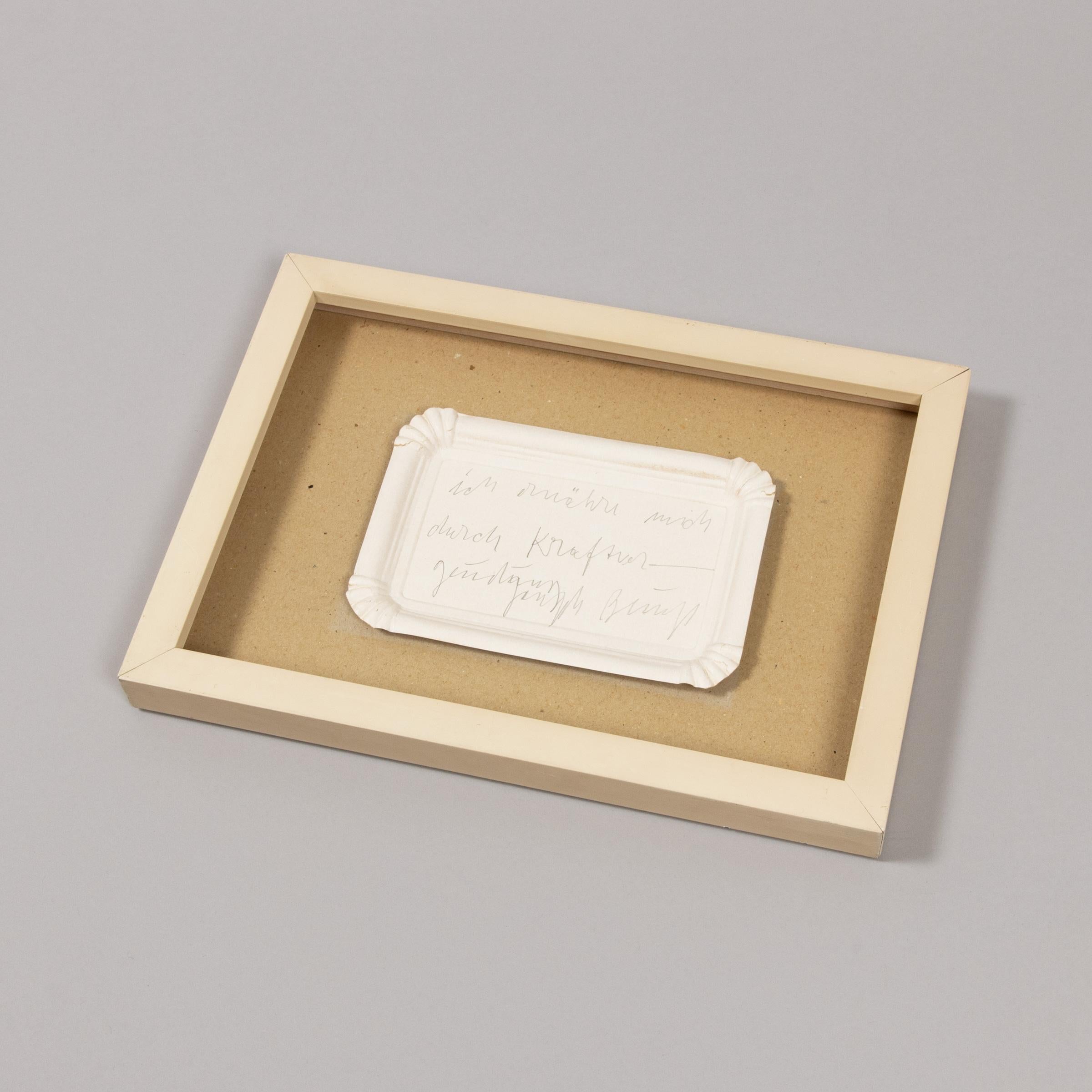 Joseph Beuys, Ich ernähre mich durch Kraftvergeudung - Bleistift auf Pappteller im Angebot 4