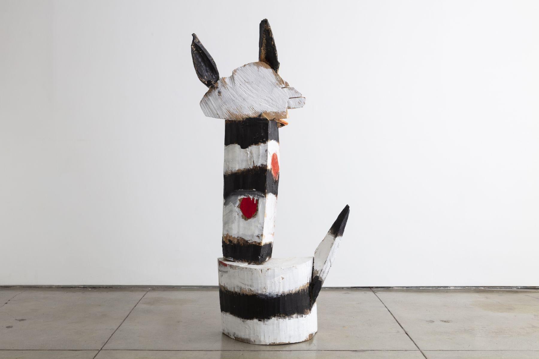 Fuchs in Design gekleidet – Sculpture von Jasmin Anoschkin