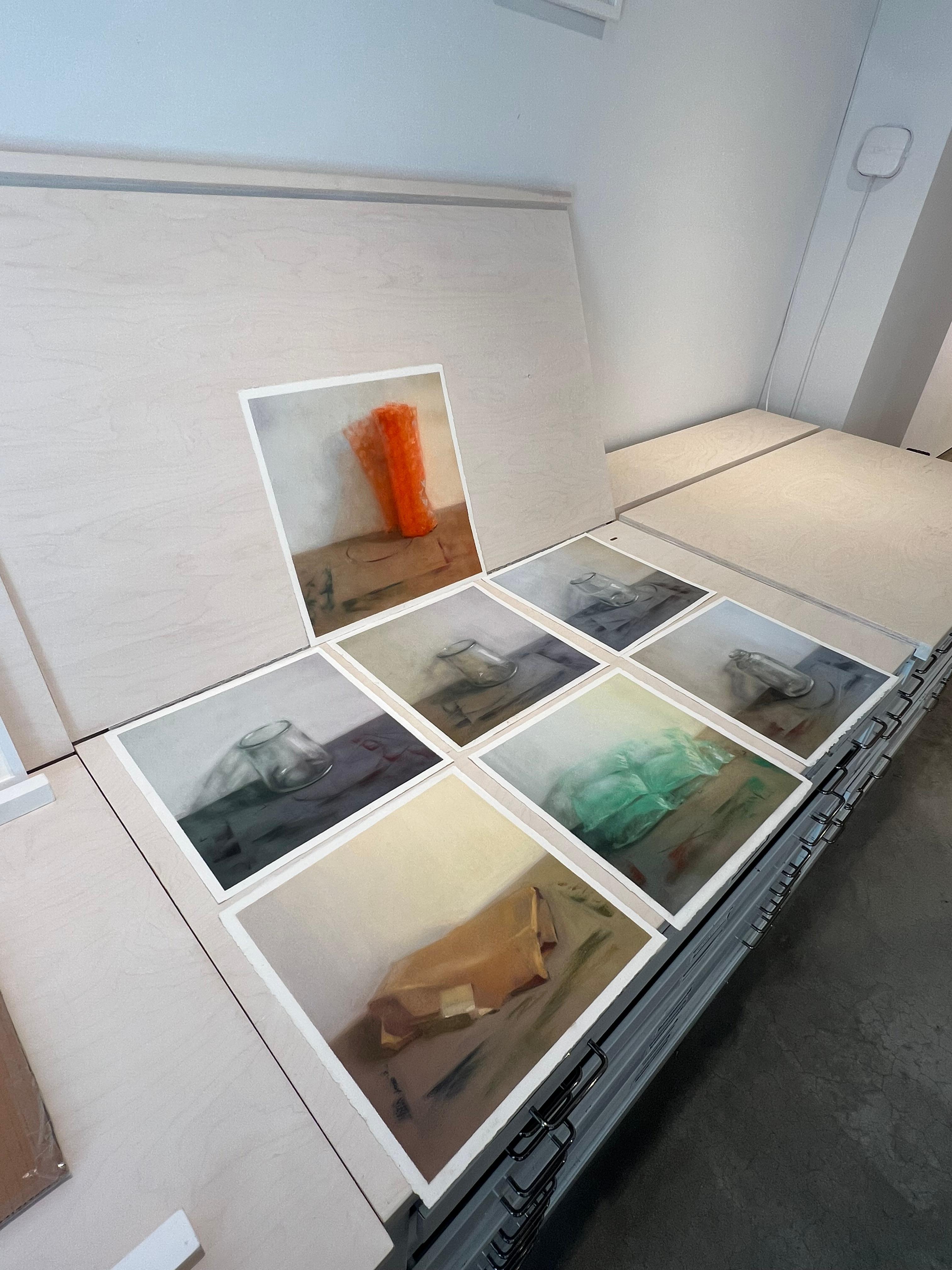 Samantha Haring: „Opaque – Chalk-Pastell auf Papier im Angebot 2