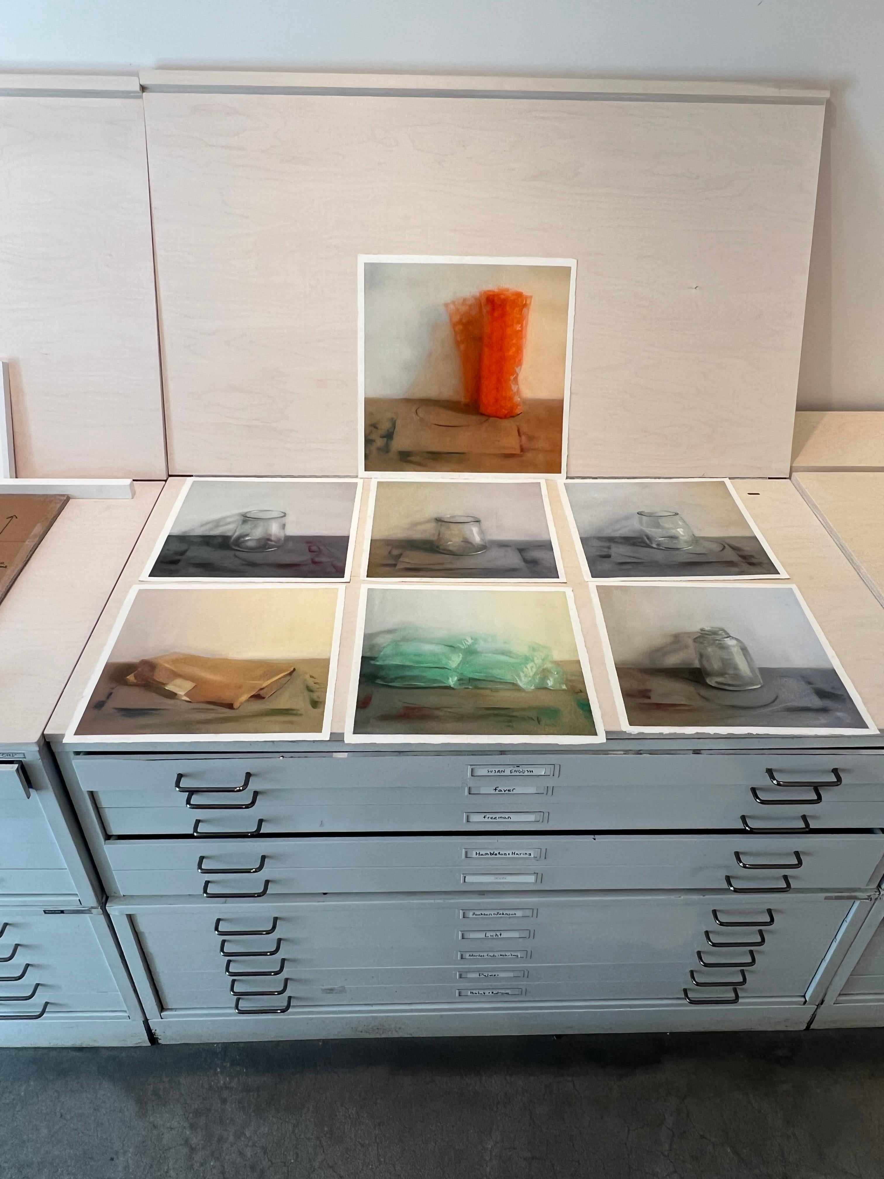 Samantha Haring: „Opaque – Chalk-Pastell auf Papier im Angebot 1