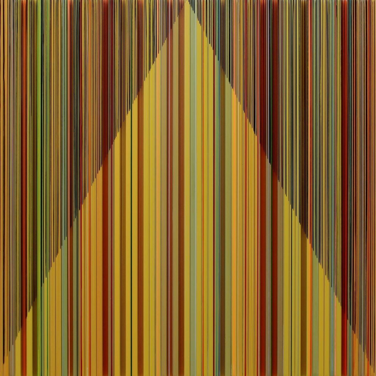 Peak - Œuvre d'art géométrique abstraite jaune en techniques mixtes : polycarbonate et acrylique - Mixed Media Art de Rachel Wickremer