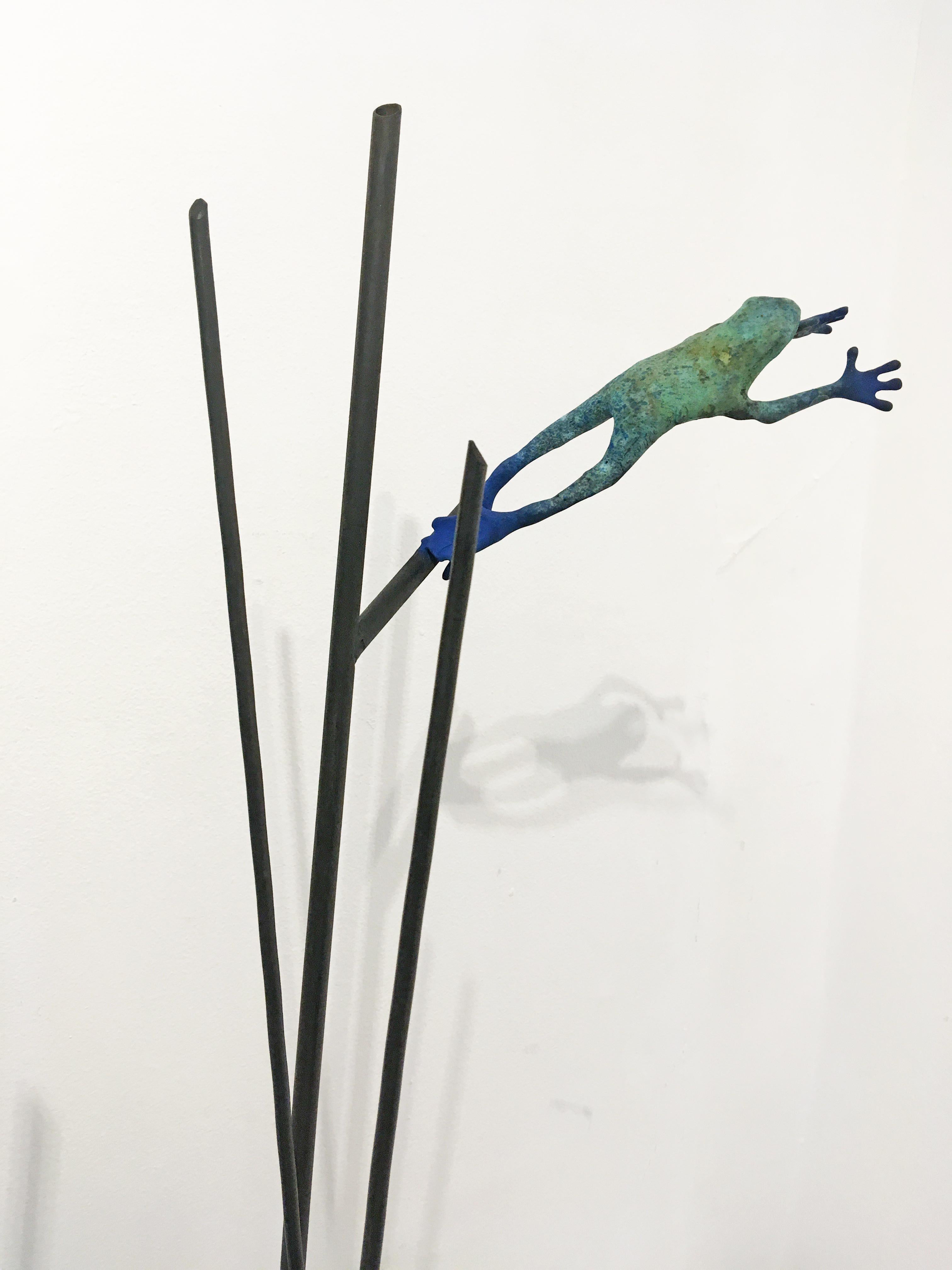 Dardo I - contemporary, animal sculpture, bronze, patina and iron, 21st C. - Sculpture by Javier de la Rosa