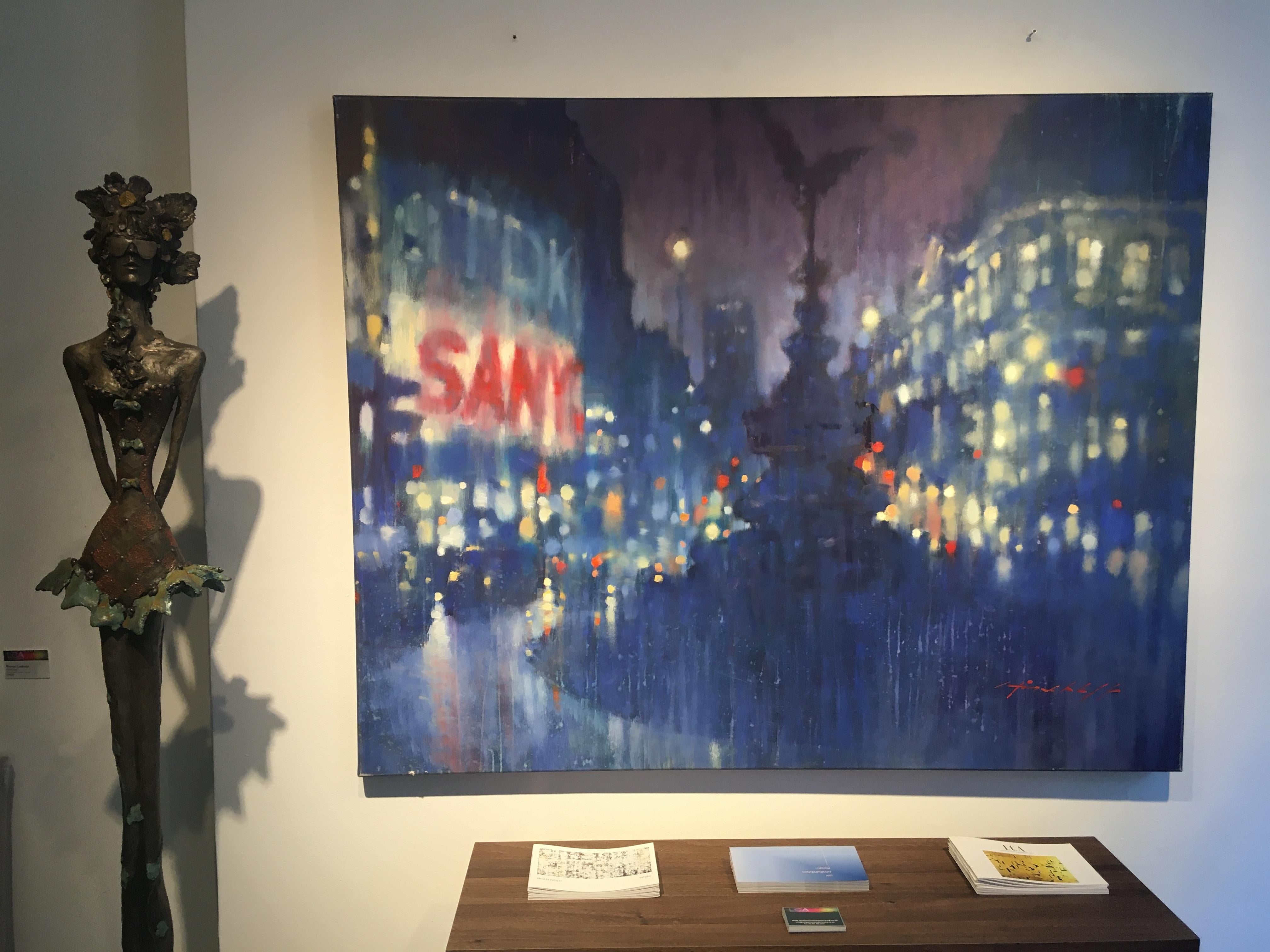 David Hinchliffe has been painting, exhibiting and selling his work in galleries since the age of 12. He has won numerous competitions as a young artist (Sunday Mail Art Prize, ABC Argonauts Award, Atlantic City Sculpture Award, Toowoomba Gemini