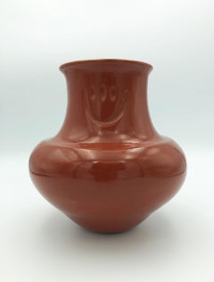 Poterie de Santa Clara Pueblo, pot en faïence rouge