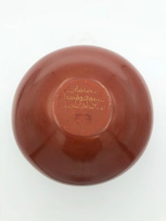 Poterie de Santa Clara Pueblo, pot en faïence rouge