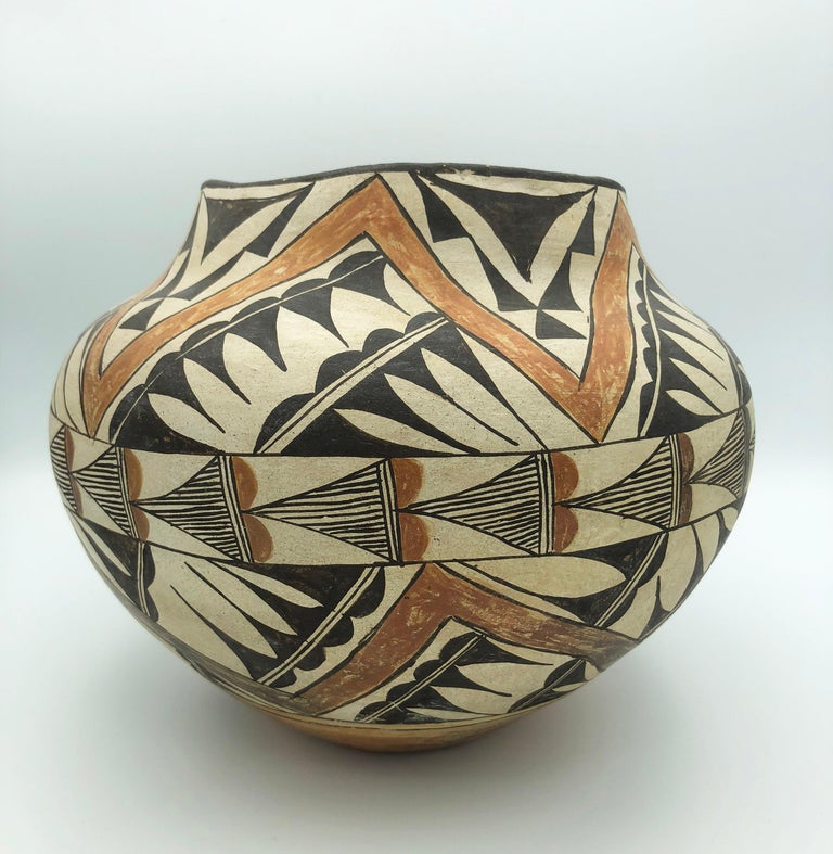 Acoma Pueblo Pottery, late 19th century, offered by Gallery of the Masters