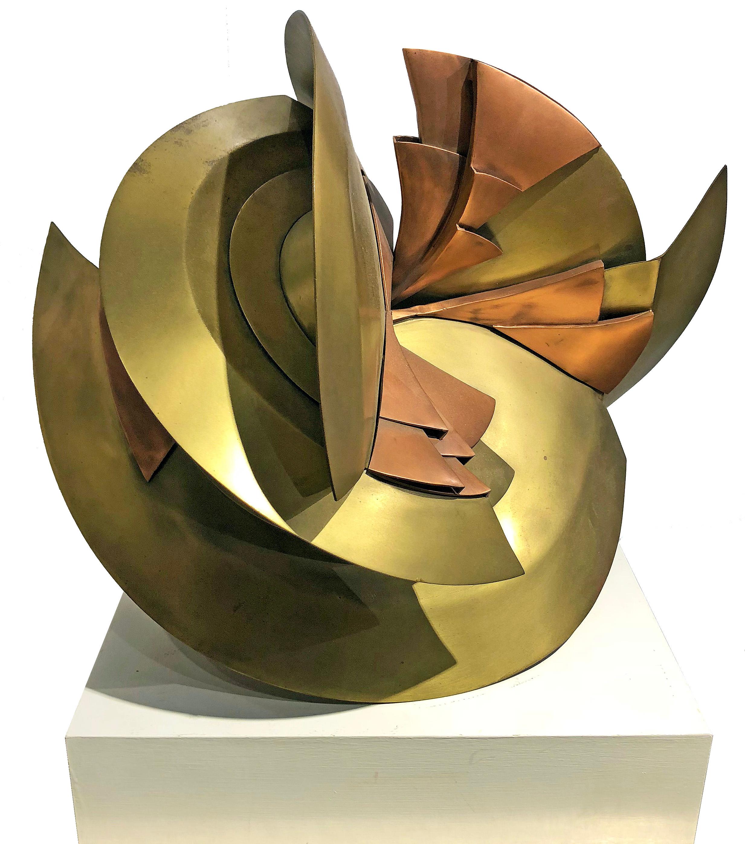 Heloise Crista Abstract Sculpture – Friedens Frieden