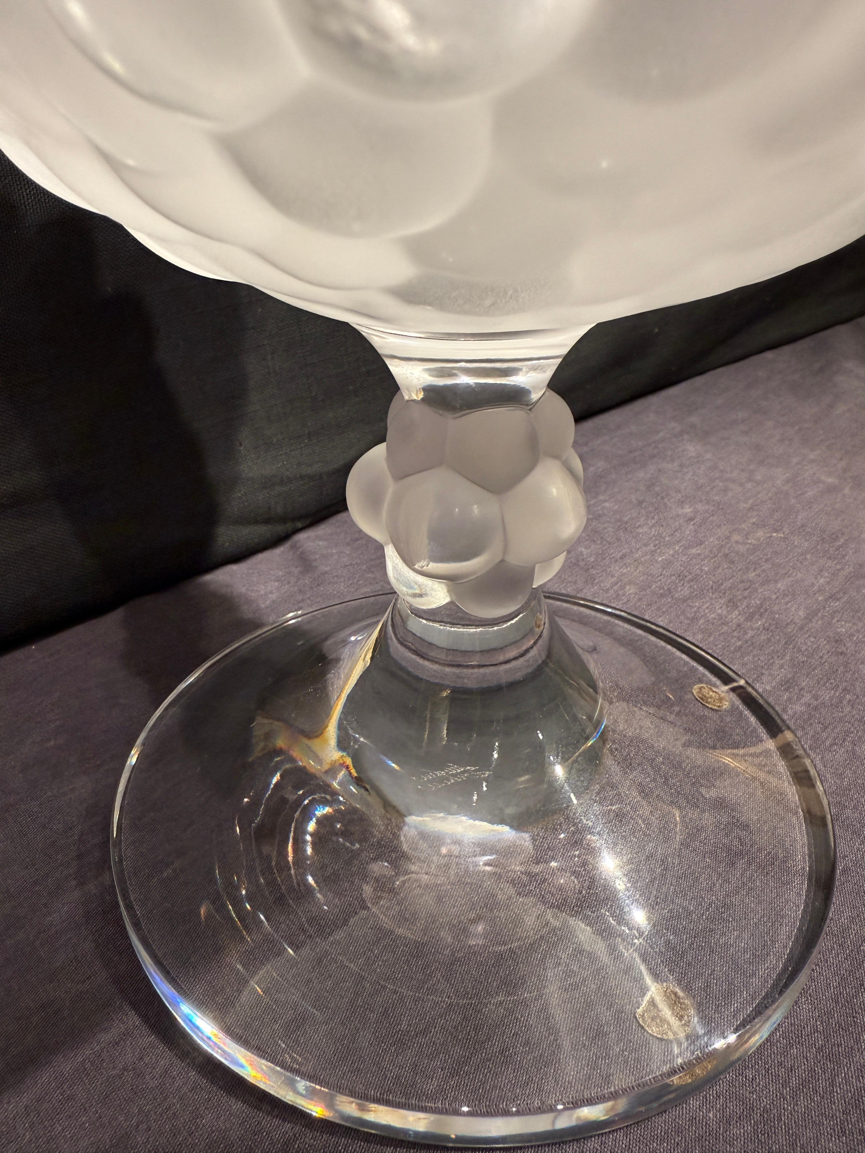 Antilles Frosted Grape Cluster Bowl For Sale 3