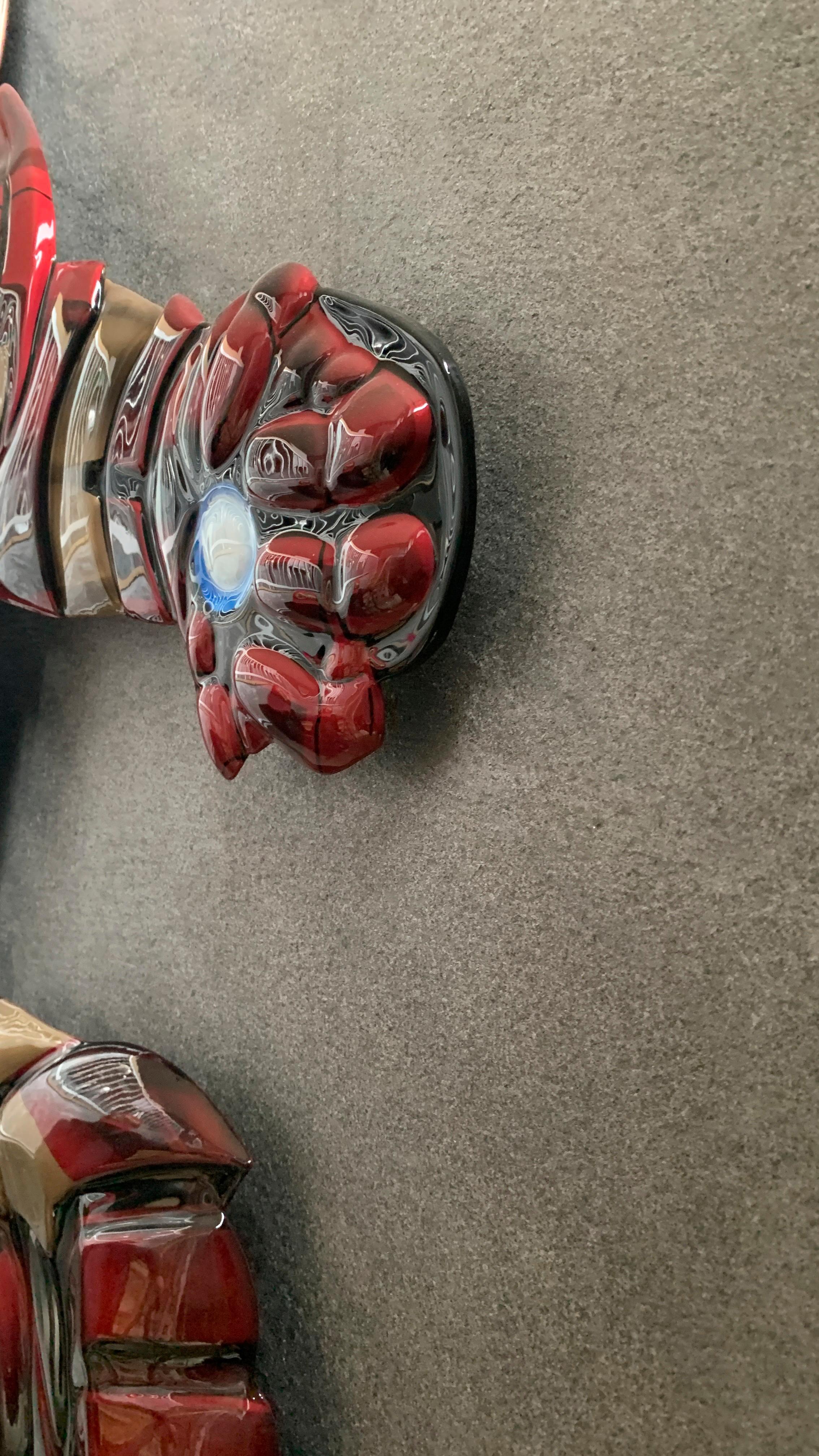 Iron Man, Mixed Art, Pop Art, Stahl, Marmor, 3D-Kunst im Angebot 4
