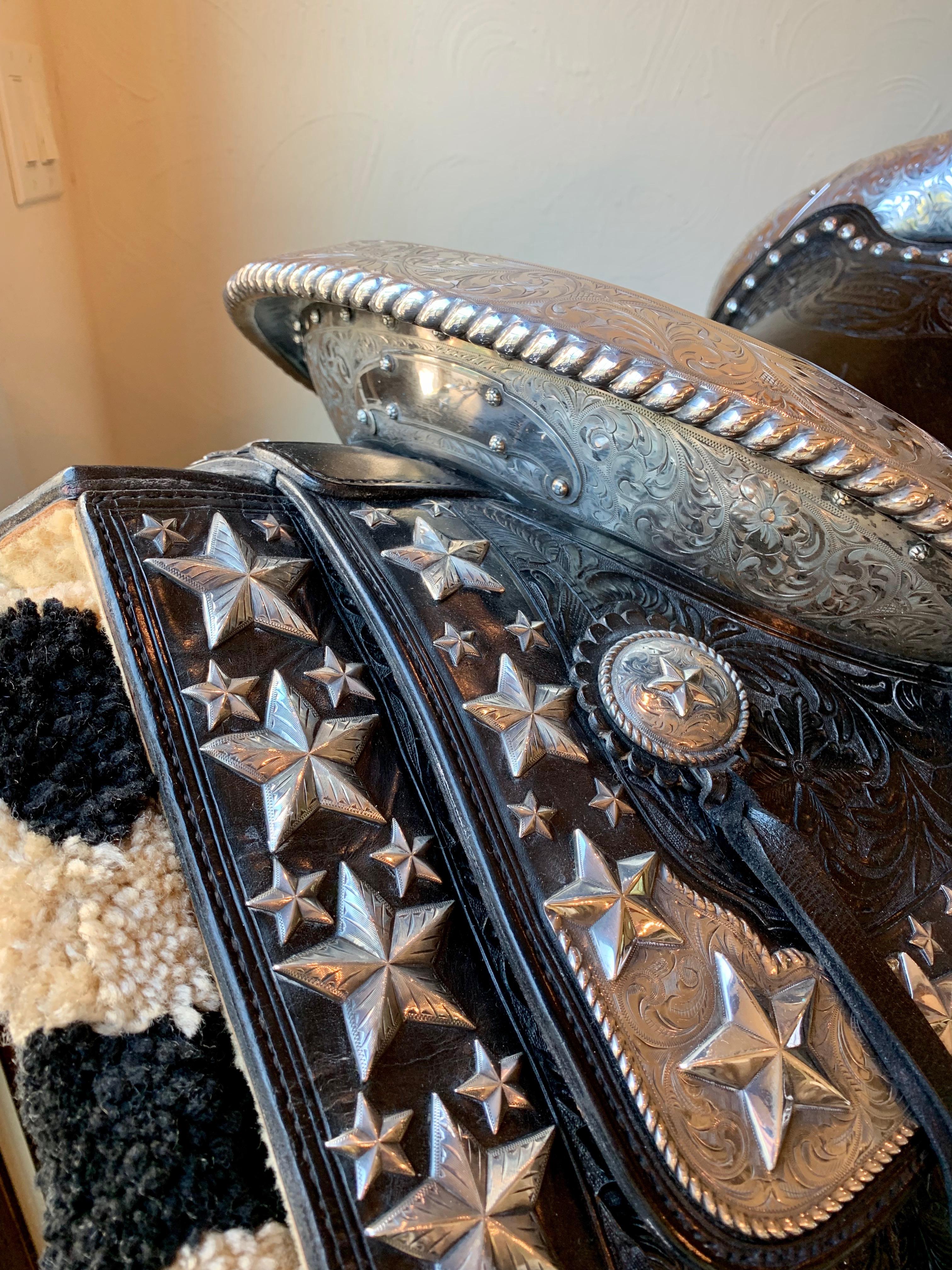 EDWARD BOHLIN 1940s 1950s SILVER MOUNTED PARADE SADDLE HOLLYWOOD WESTERN ARTIST - Figurative Sculpture Marrone di Edward H. Bohlin