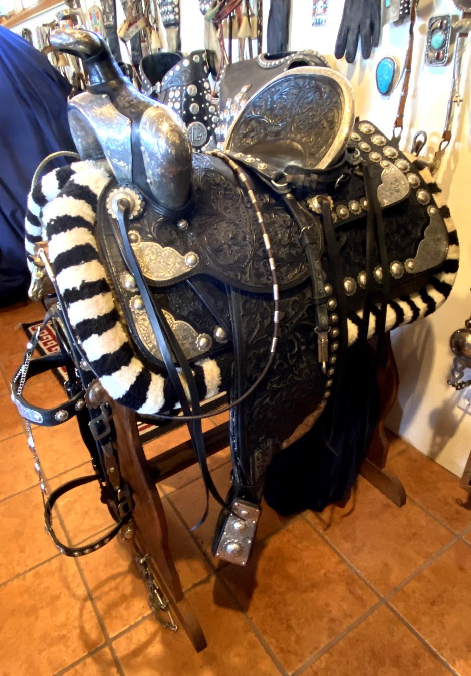 EDWARD BOHLIN 1920s-1930s SILVER ART PARADE SADDLE HOLLYWOOD WESTERN ARTIST VAIL - Réalisme Sculpture par Edward H. Bohlin