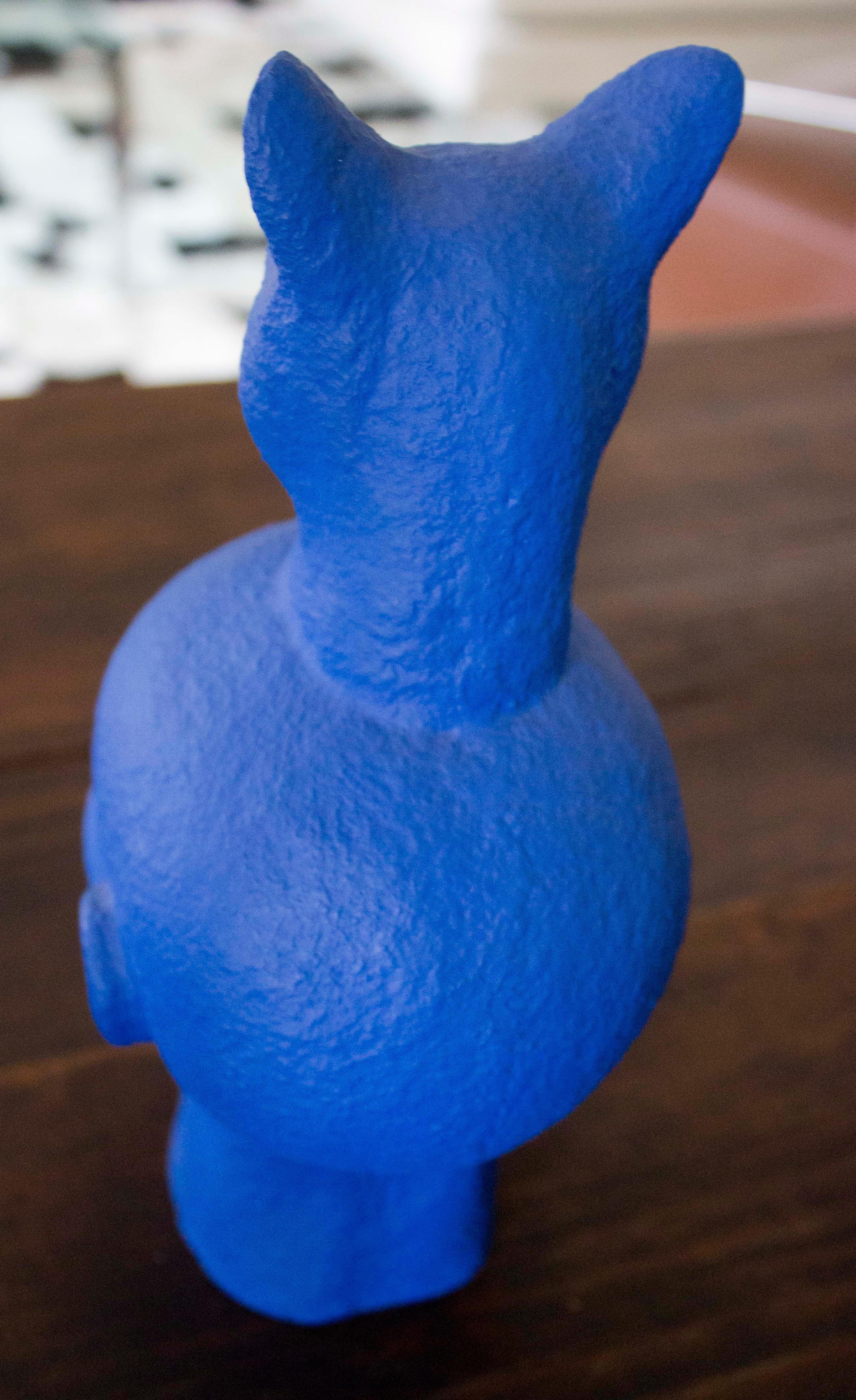 xtasis - Or Figurative Sculpture par Nadín Ospina